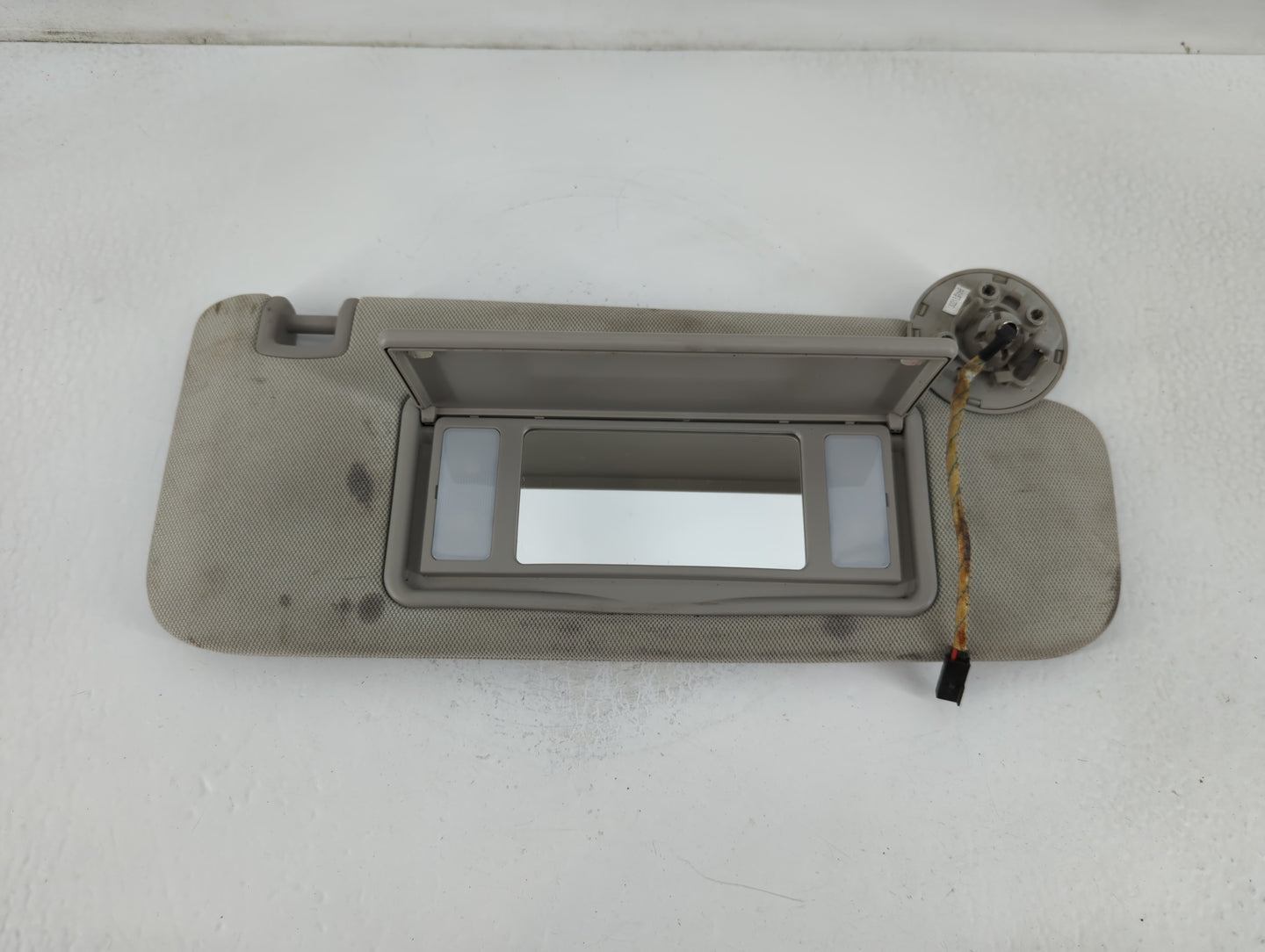 2010-2017 Chevrolet Equinox Sun Visor Shade Replacement Passenger Right Mirror Fits Fits 2010 2011 2012 2013 2014 2015 2016 