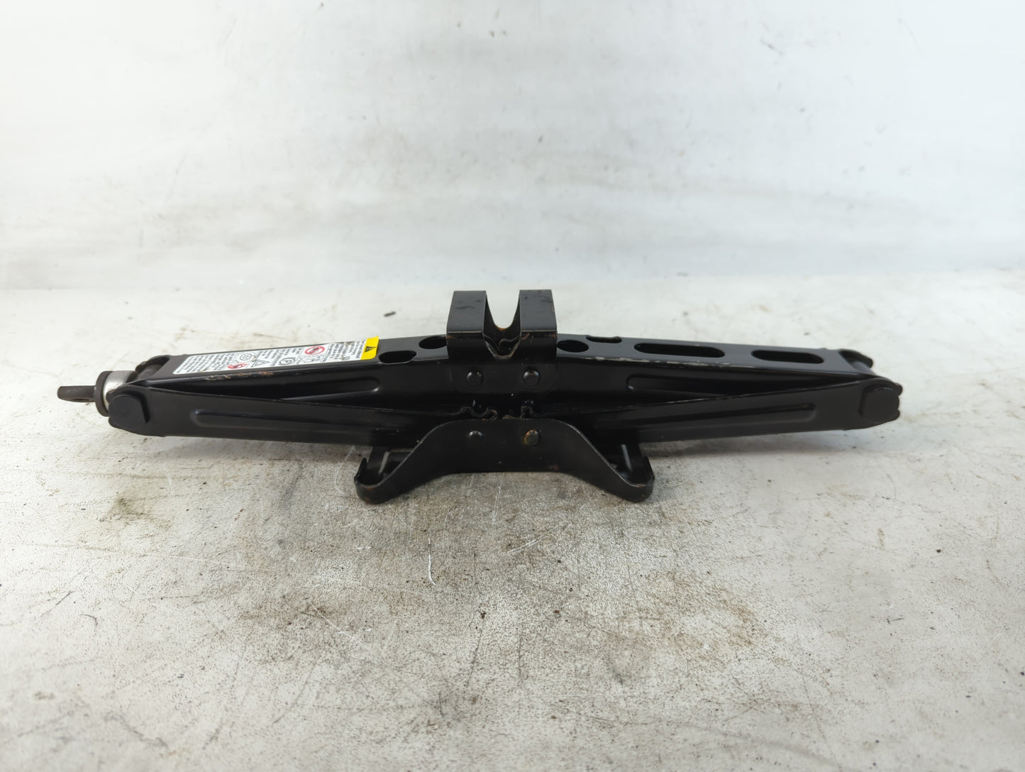 2014 Chevrolet Equinox Spare Scissor Car Jack - Oemusedautoparts1.com