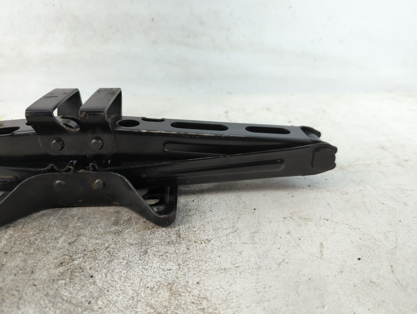 2014 Chevrolet Equinox Spare Scissor Car Jack - Oemusedautoparts1.com