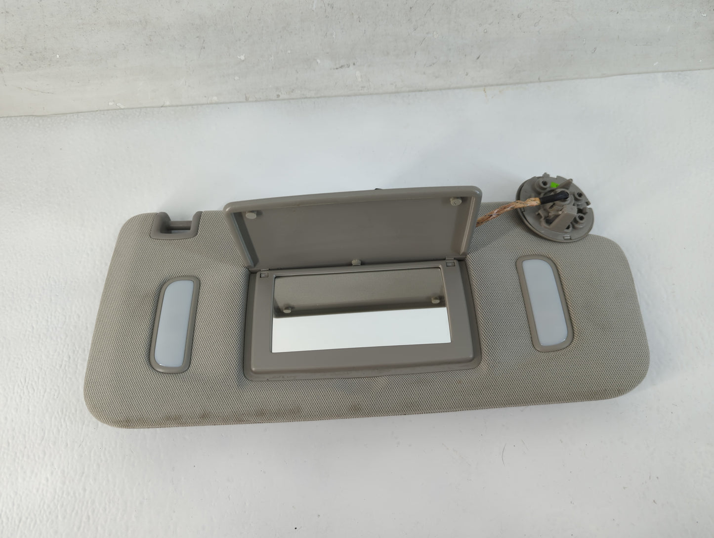 2010-2017 Chevrolet Equinox Sun Visor Shade Replacement Passenger Right Mirror Fits Fits 2010 2011 2012 2013 2014 2015 2016 
