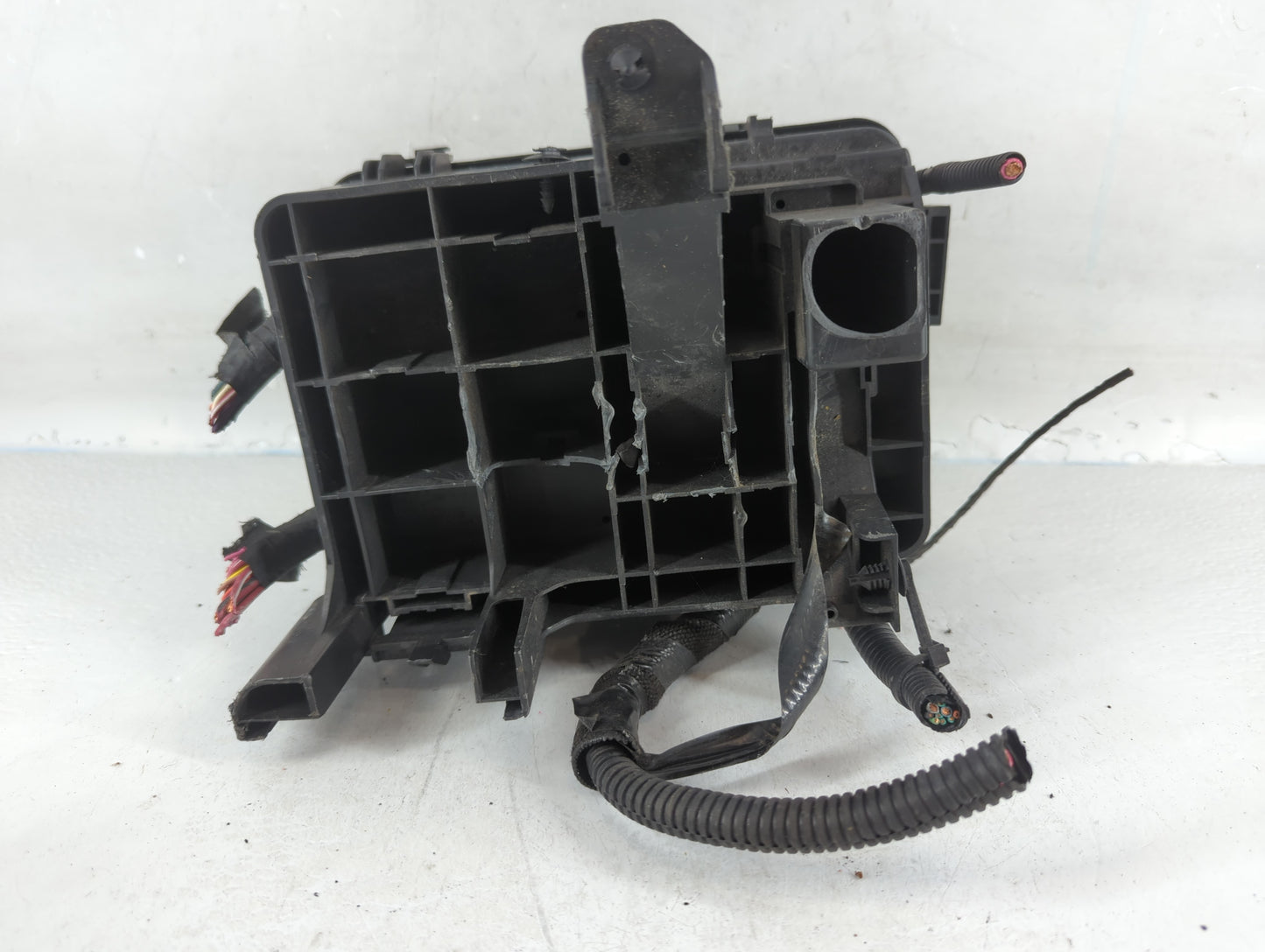 2013-2015 Chevrolet Equinox Fusebox Fuse Box Panel Relay Module P/N:22929762_01 Fits Fits 2013 2014 2015 OEM Used Auto Parts