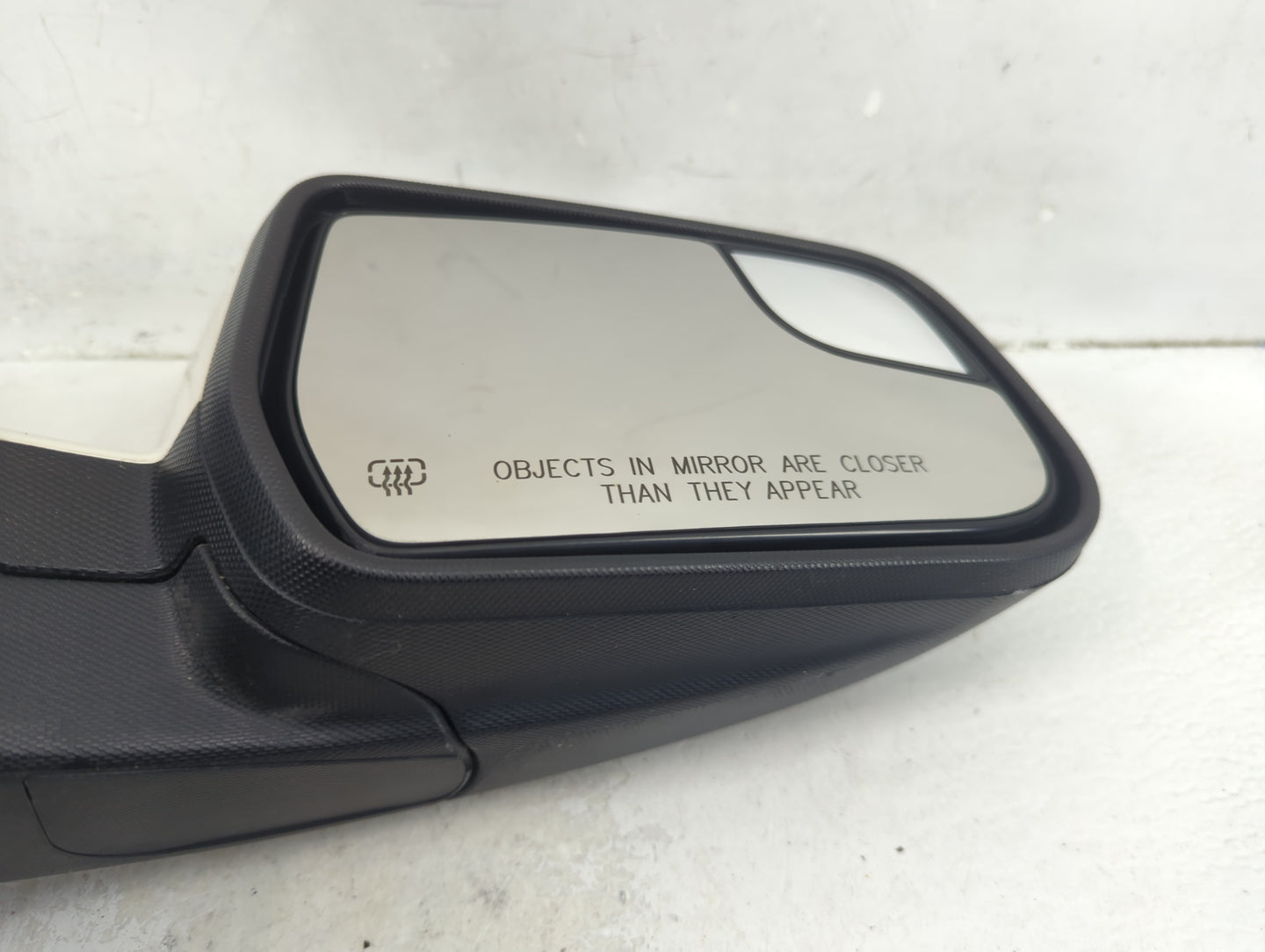 2011-2014 Chevrolet Equinox Passenger Side View Mirror - Right Door Mirror OEM Used - Oemusedautoparts1.com