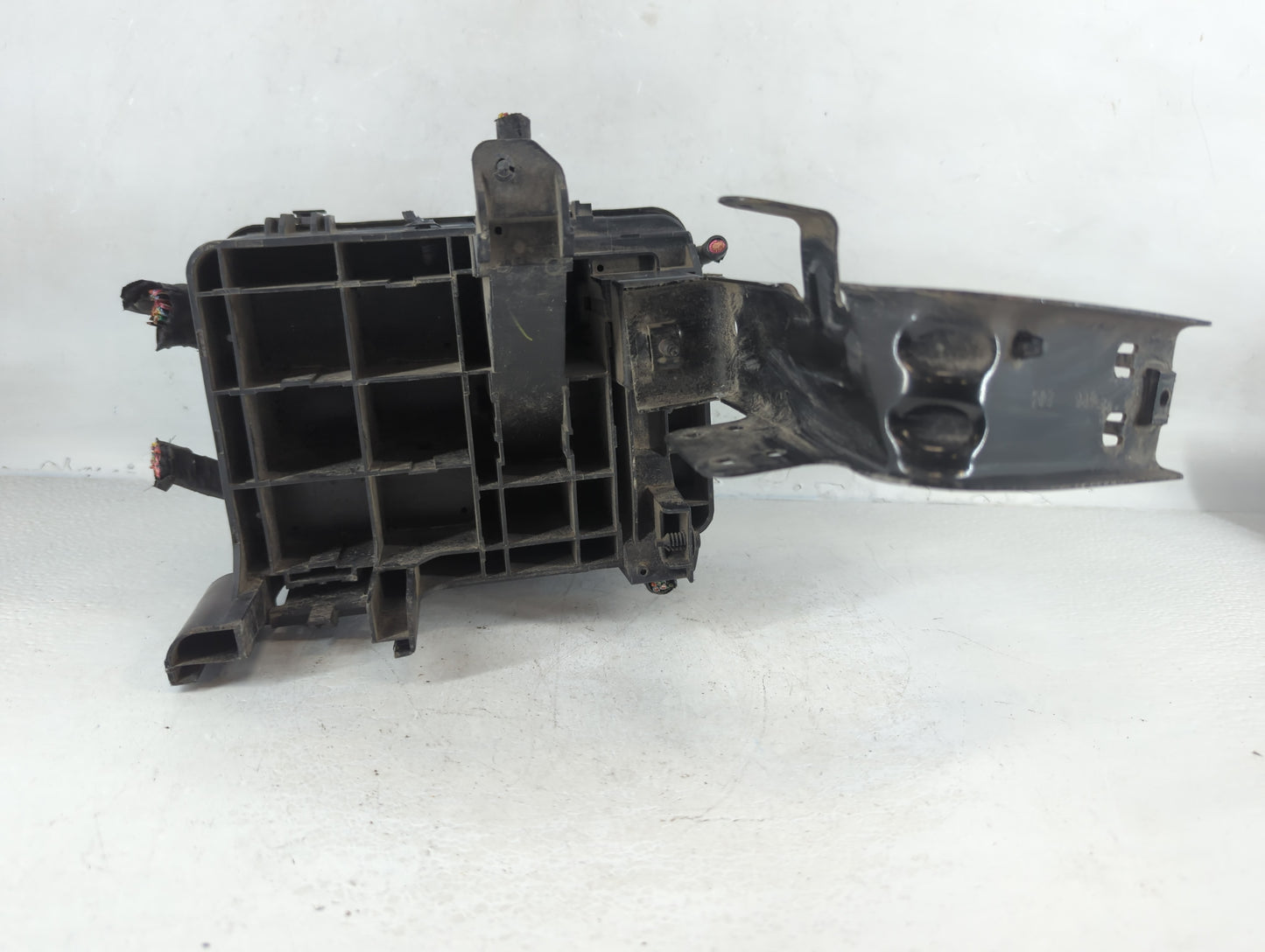 2013-2016 Chevrolet Equinox Fusebox Fuse Box Panel Relay Module P/N:22929763_01 Fits Fits 2013 2014 2015 2016 OEM Used Auto 