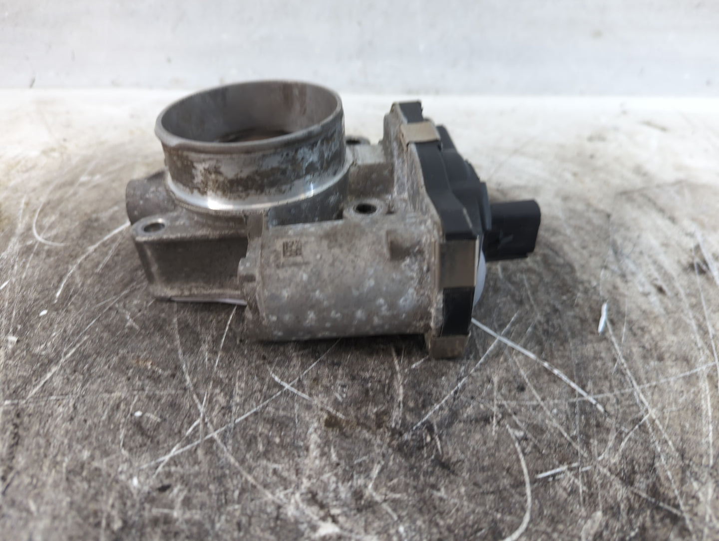 2012-2015 Chevrolet Equinox Throttle Body P/N:1911A 12632101CA, 0284AA Fits Fits 2012 2013 2014 2015 OEM Used Auto Parts - O