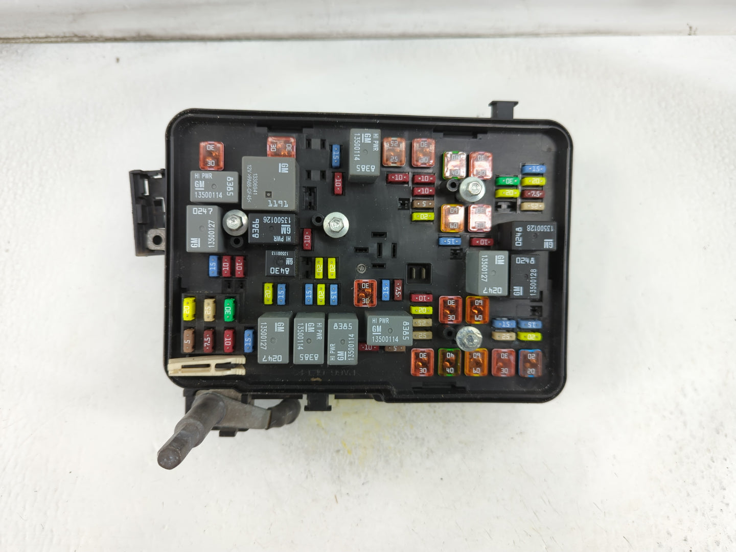 2014 Chevrolet Equinox Fusebox Fuse Box Panel Relay Module Fits OEM Used Auto Parts - Oemusedautoparts1.com