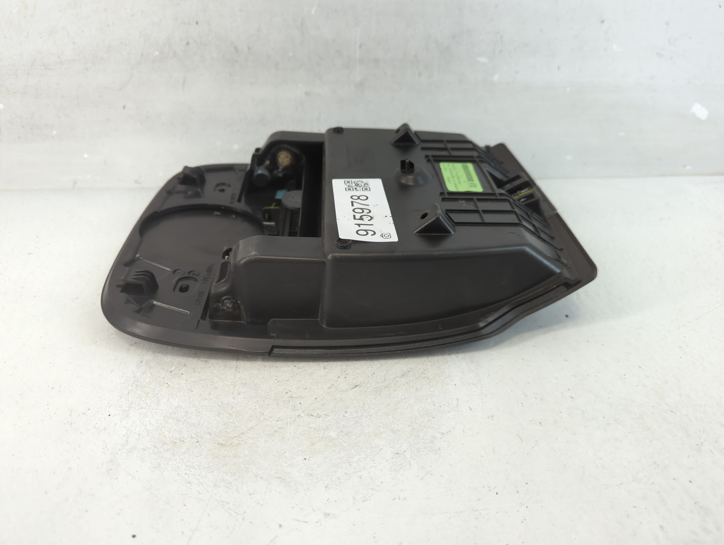 2014-2017 Chevrolet Equinox Overhead Roof Console 915978 - Oemusedautoparts1.com