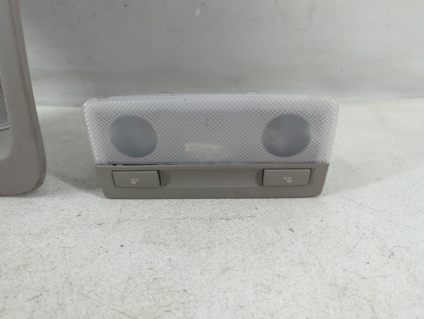 2014 Chevrolet Equinox Overhead Roof Console - Oemusedautoparts1.com