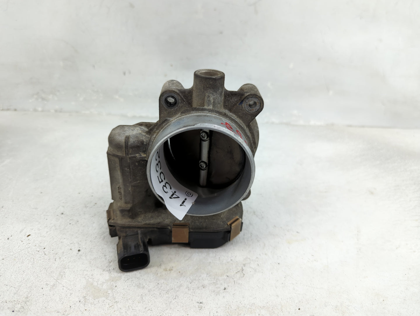 2008-2014 Chevrolet Express 1500 Throttle Body P/N:RME72 Fits Fits 2007 2008 2009 2010 2011 2012 2013 2014 OEM Used Auto Par