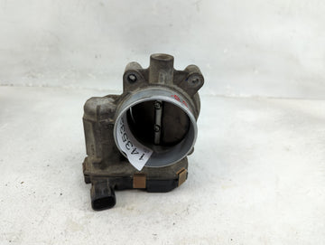 2008-2014 Chevrolet Express 1500 Throttle Body P/N:RME72 Fits Fits 2007 2008 2009 2010 2011 2012 2013 2014 OEM Used Auto Par