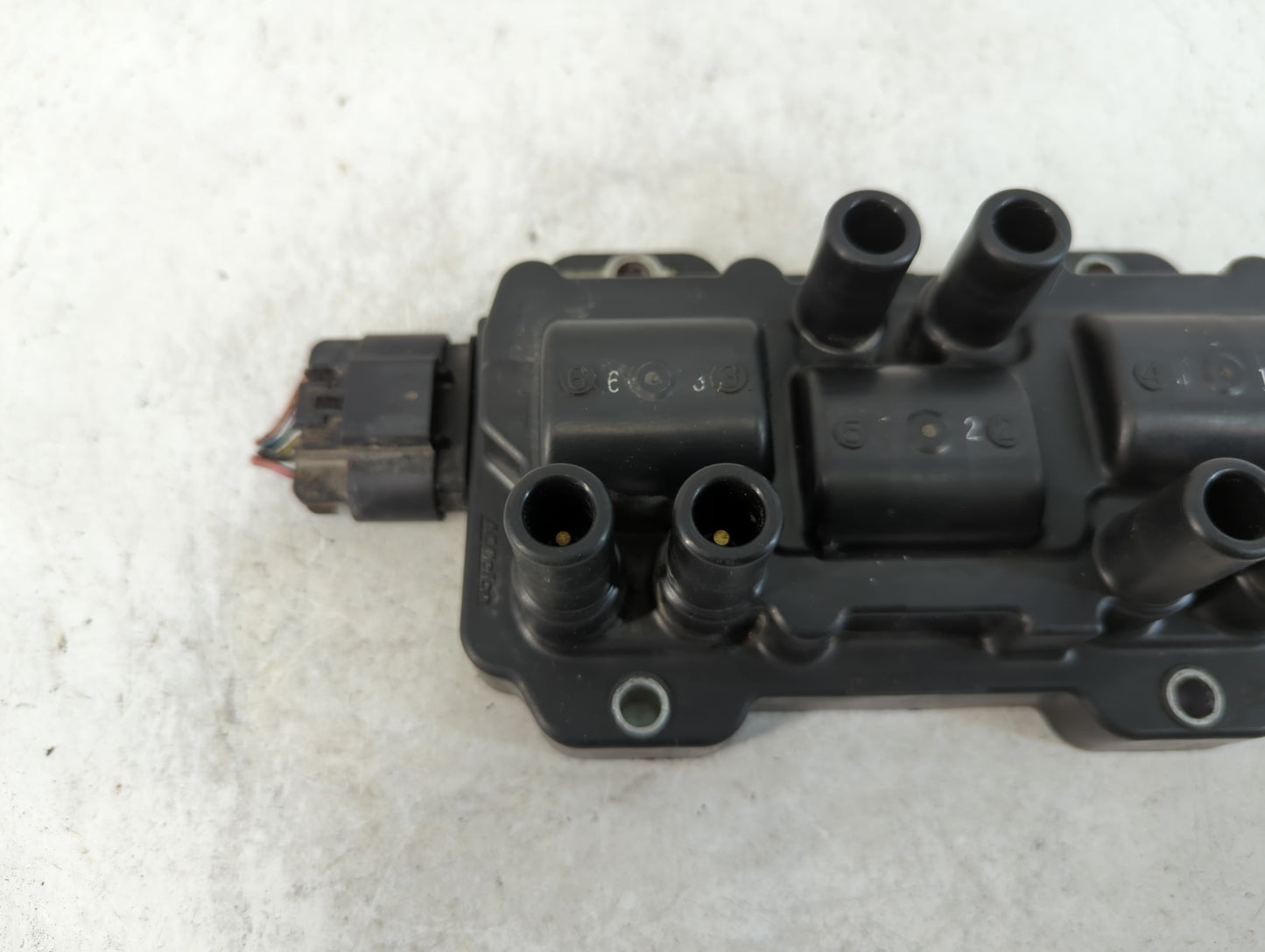 2014 Chevrolet Express 1500 Ignition Coil Pack - Oemusedautoparts1.com