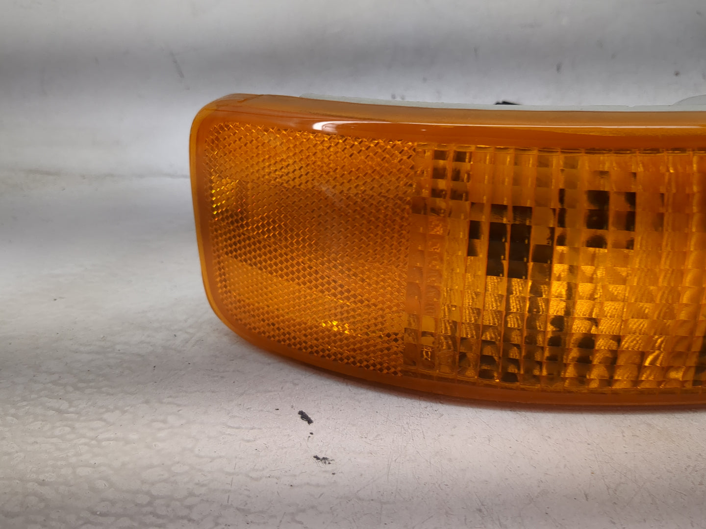2003-2022 Chevrolet Express 2500 Driver Left Oem Front Light Lamp Orange - Oemusedautoparts1.com