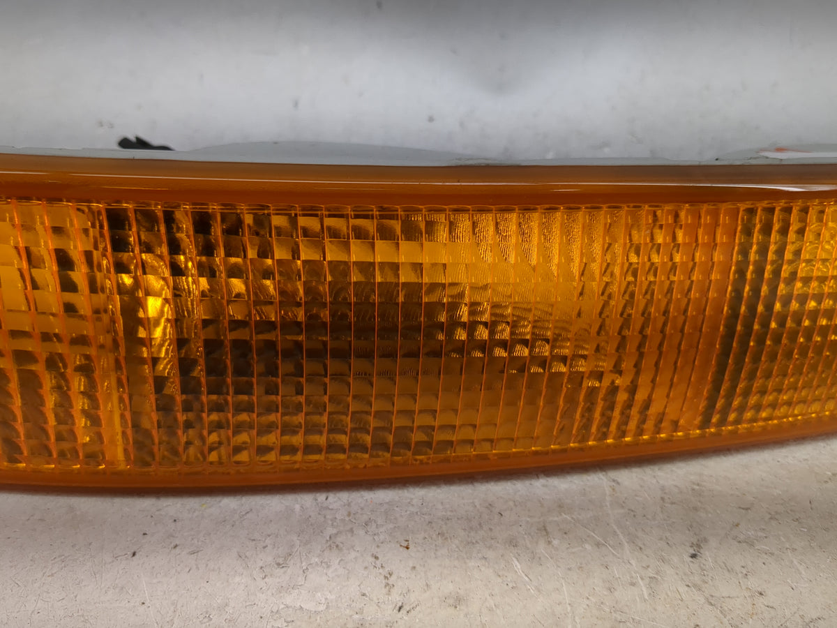 2003-2022 Chevrolet Express 2500 Driver Left Oem Front Light Lamp Orange - Oemusedautoparts1.com