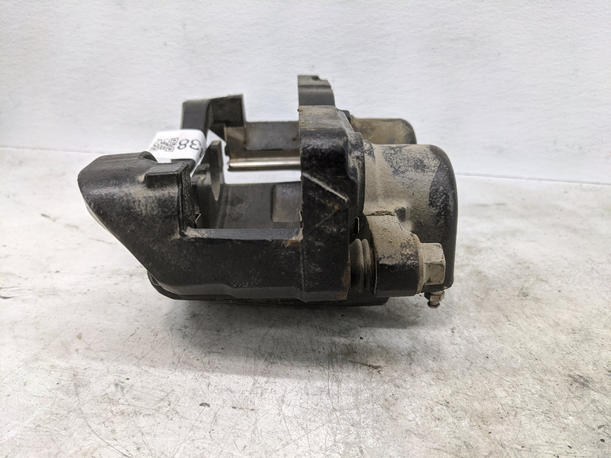 2014 Chevrolet Express 2500 Front Driver Left Brake Caliper - Oemusedautoparts1.com