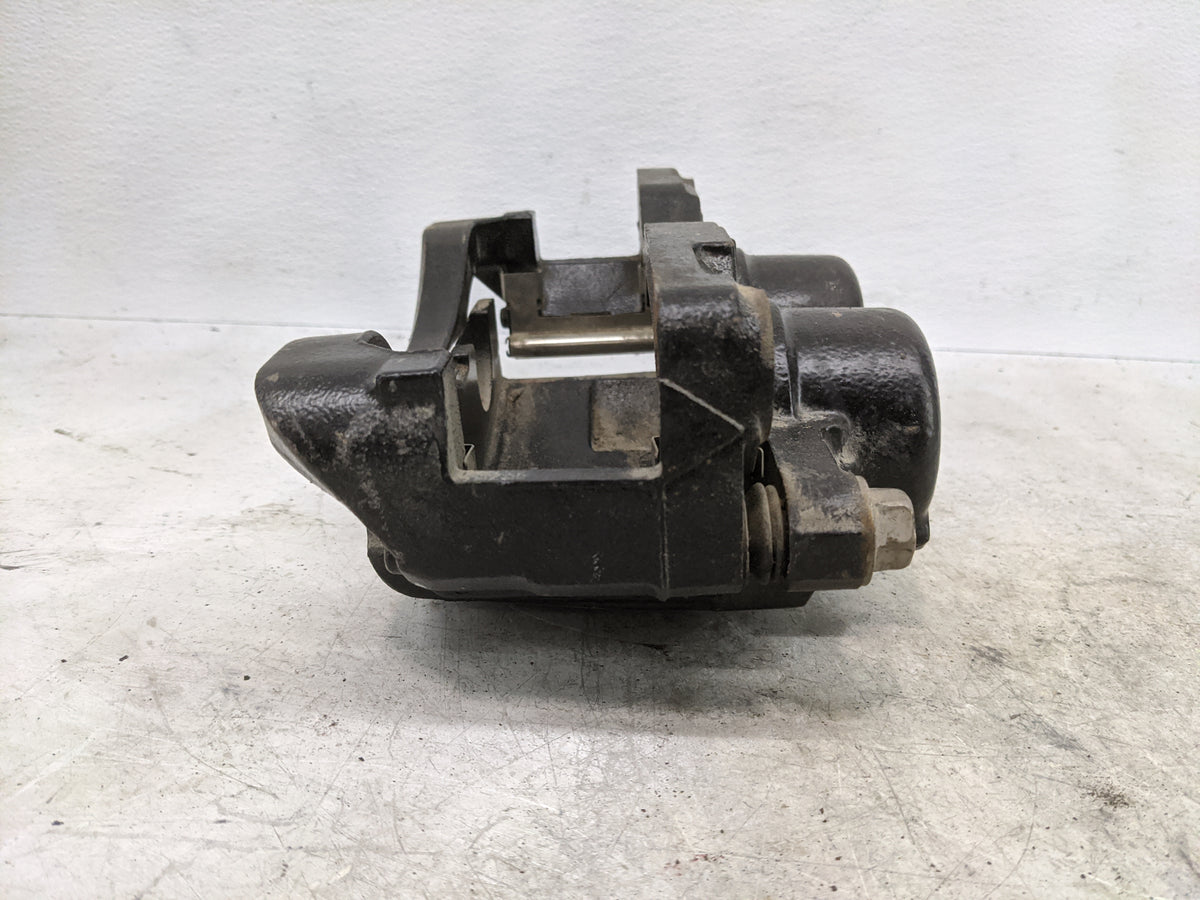 2014 Chevrolet Express 2500 Front Passenger Right Brake Caliper - Oemusedautoparts1.com