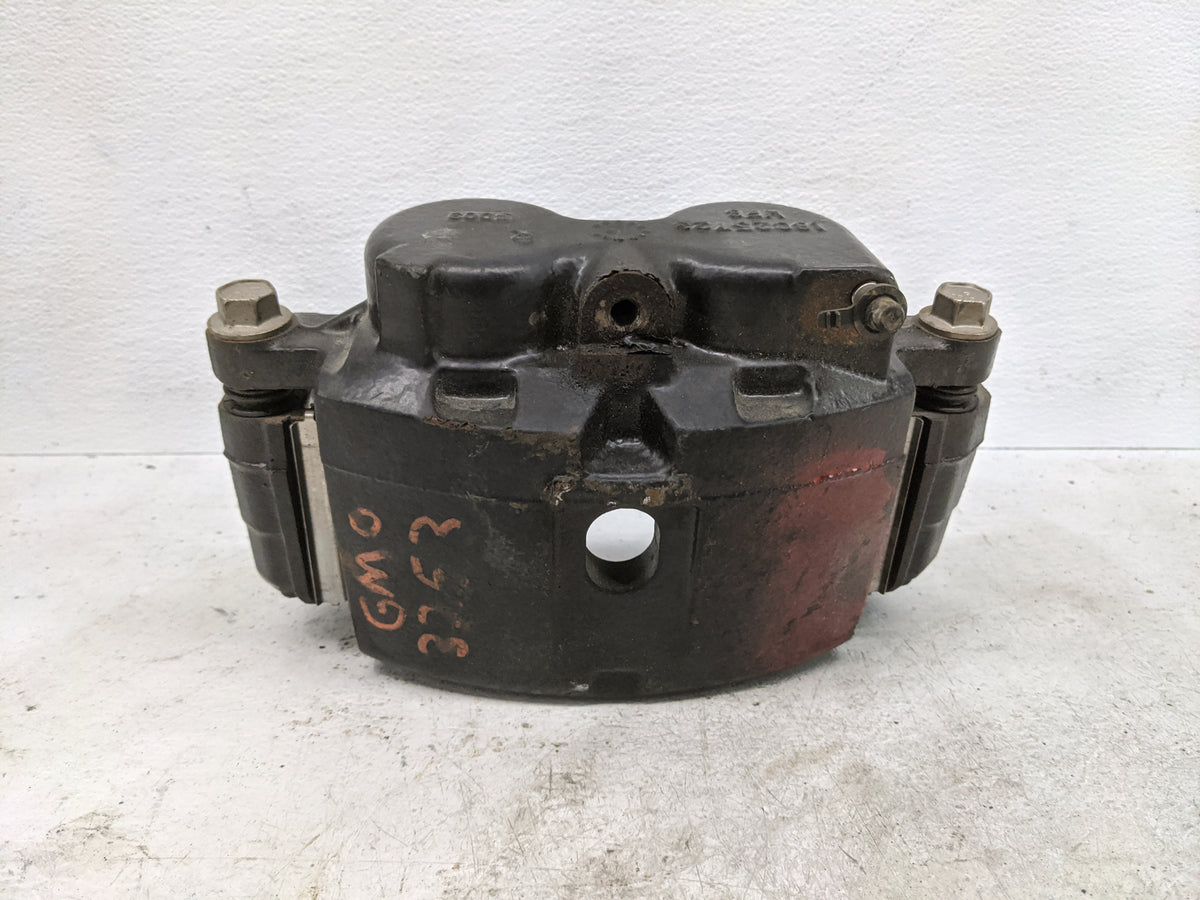 2014 Chevrolet Express 2500 Front Passenger Right Brake Caliper - Oemusedautoparts1.com