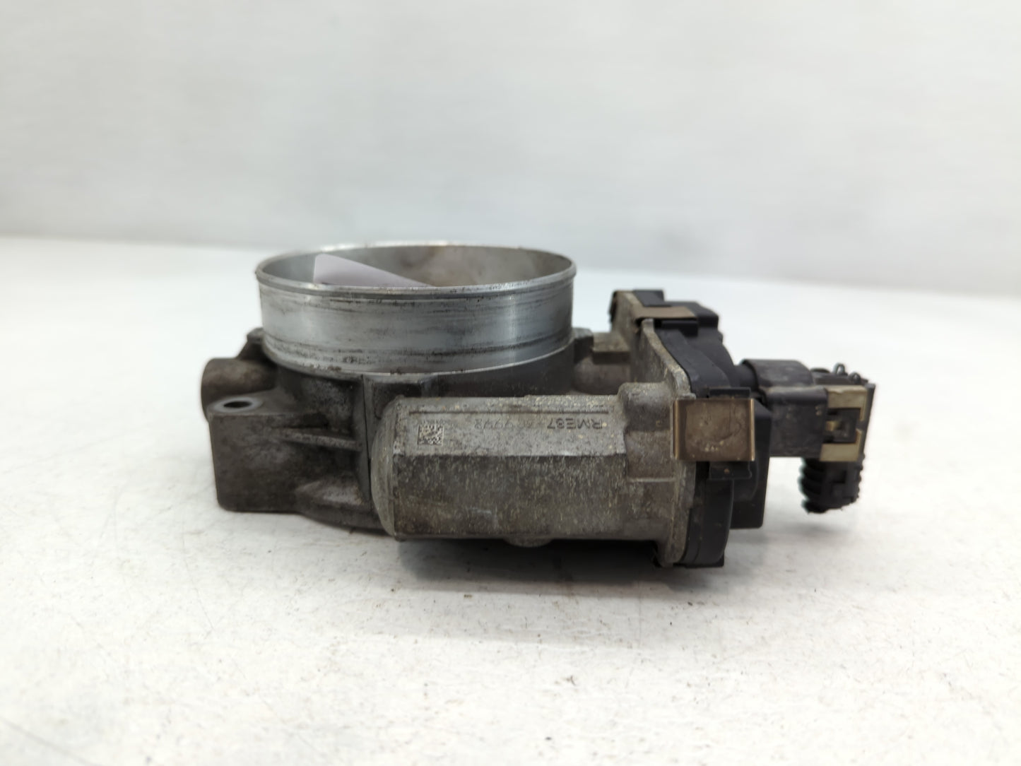 2009-2015 Chevrolet Express 2500 Throttle Body P/N:RME87-3C9992 Fits Fits 2009 2010 2011 2012 2013 2014 2015 OEM Used Auto P