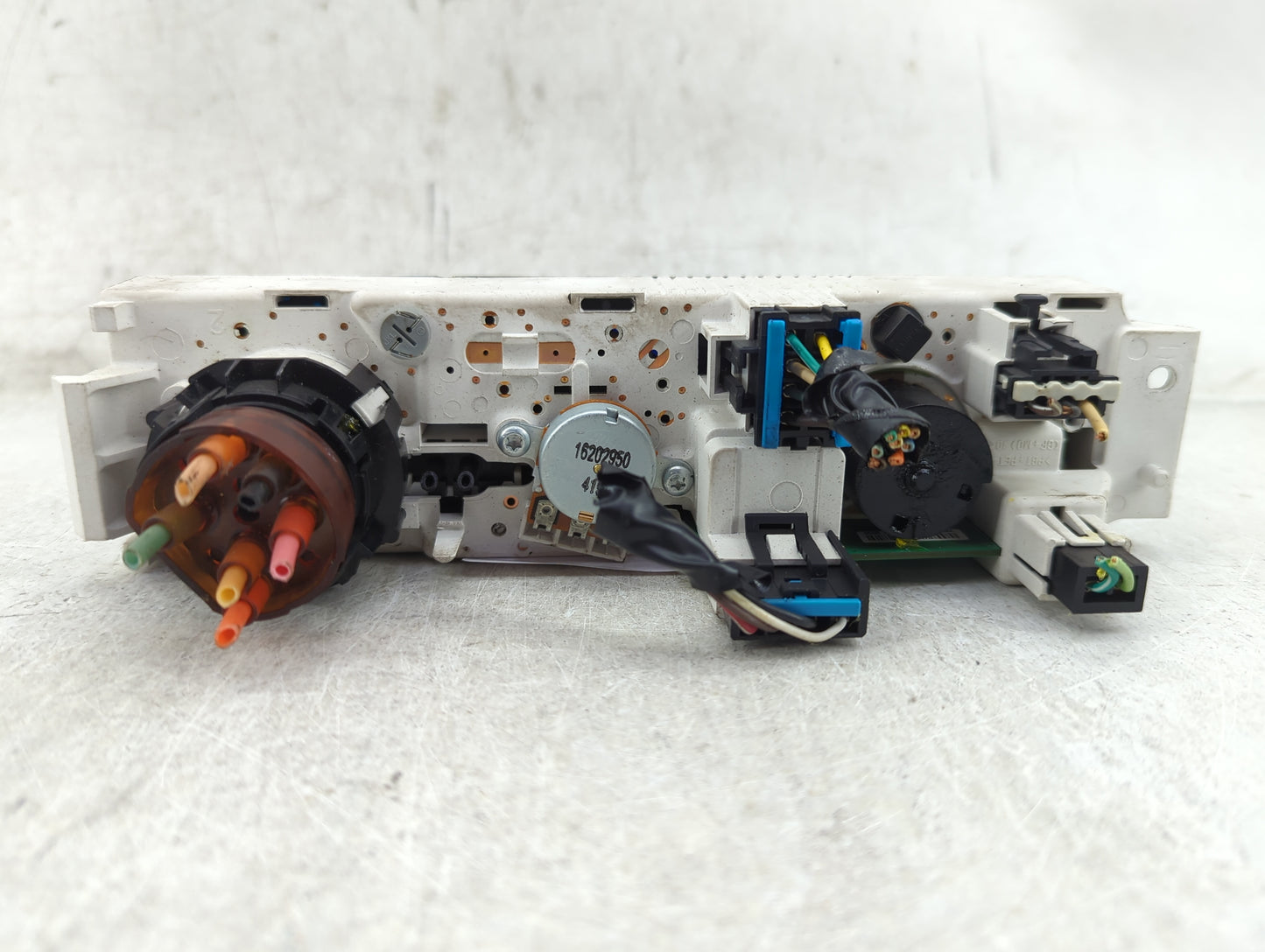 2008-2021 Chevrolet Express 3500 Climate Control Module Temperature AC/Heater Replacement P/N:22738890 Fits OEM Used Auto Pa