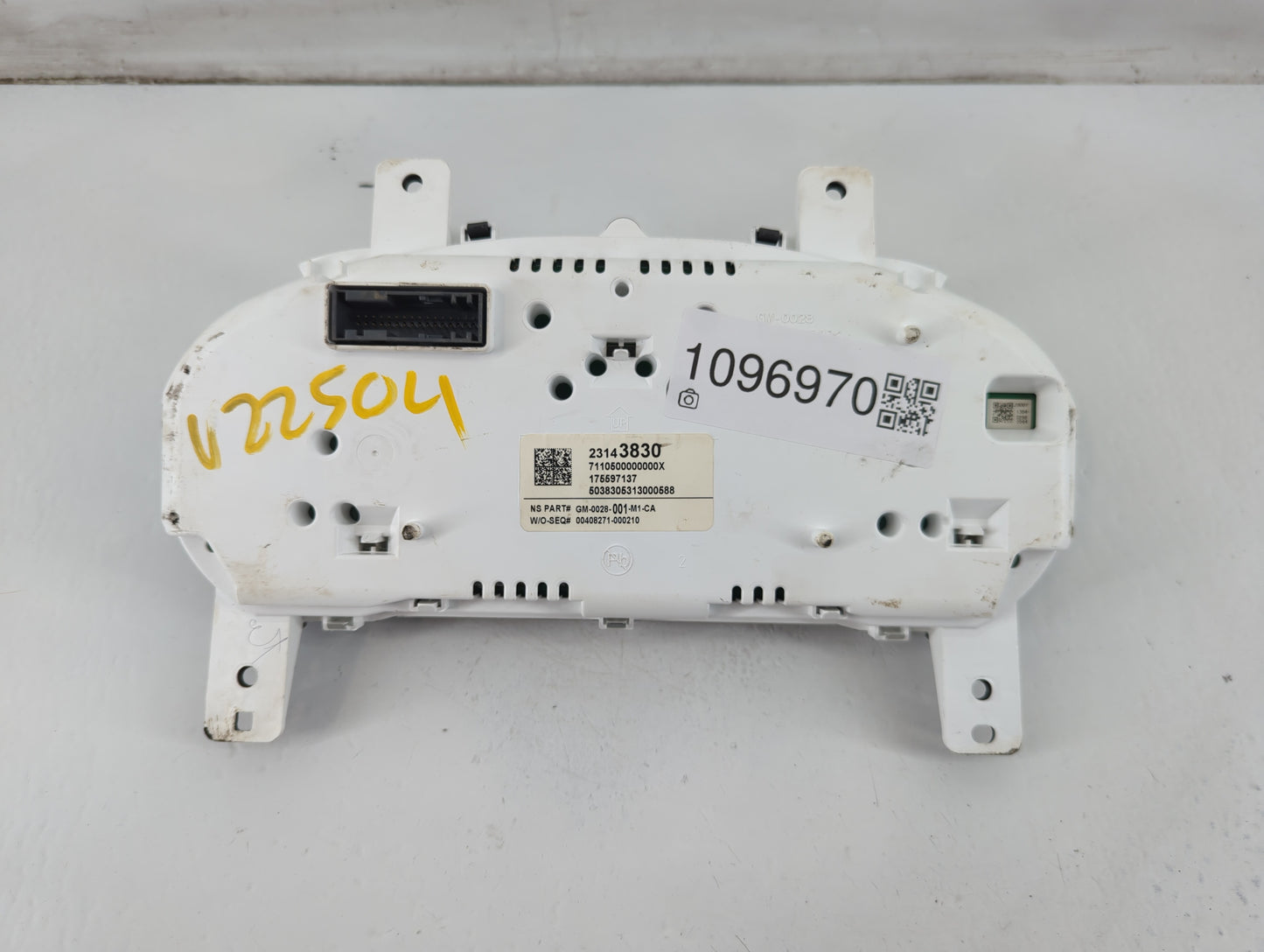 2014 Chevrolet Impala Instrument Cluster Speedometer Gauges P/N:23143830 23155289 Fits OEM Used Auto Parts - Oemusedautopart
