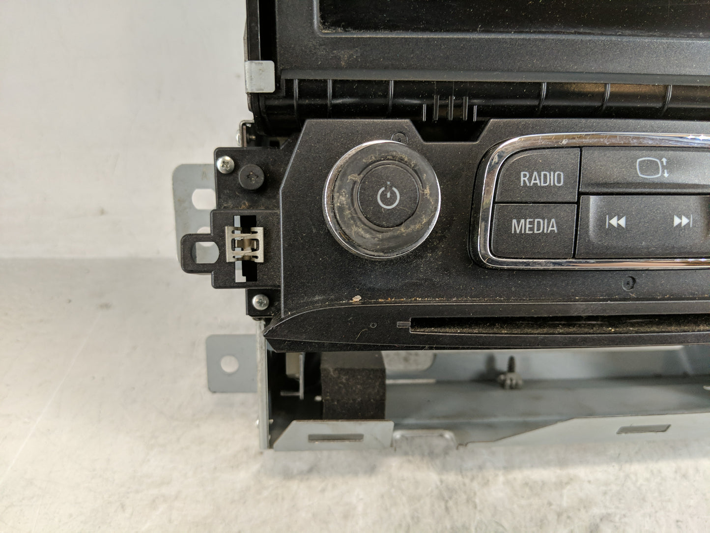 2014 Chevrolet Impala Radio AM FM Cd Player Receiver Replacement P/N:23113224 Fits Fits 2013 2015 OEM Used Auto Parts - Oemu