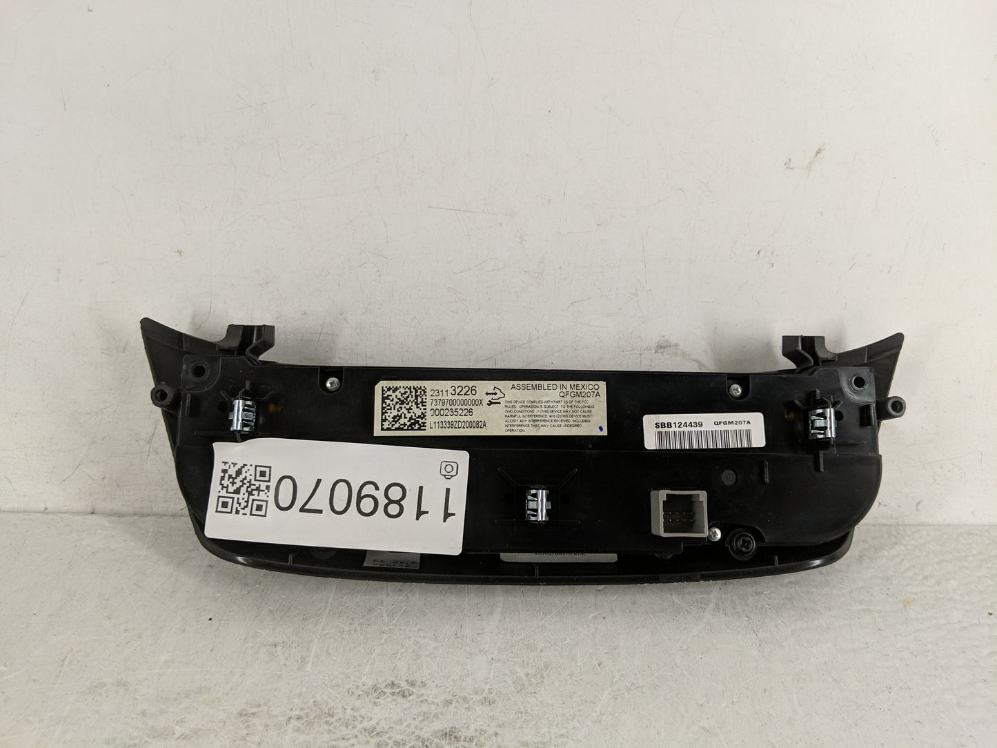 2014 Chevrolet Impala Climate Control Module Temperature AC/Heater Replacement P/N:23113226 Fits OEM Used Auto Parts - Oemus