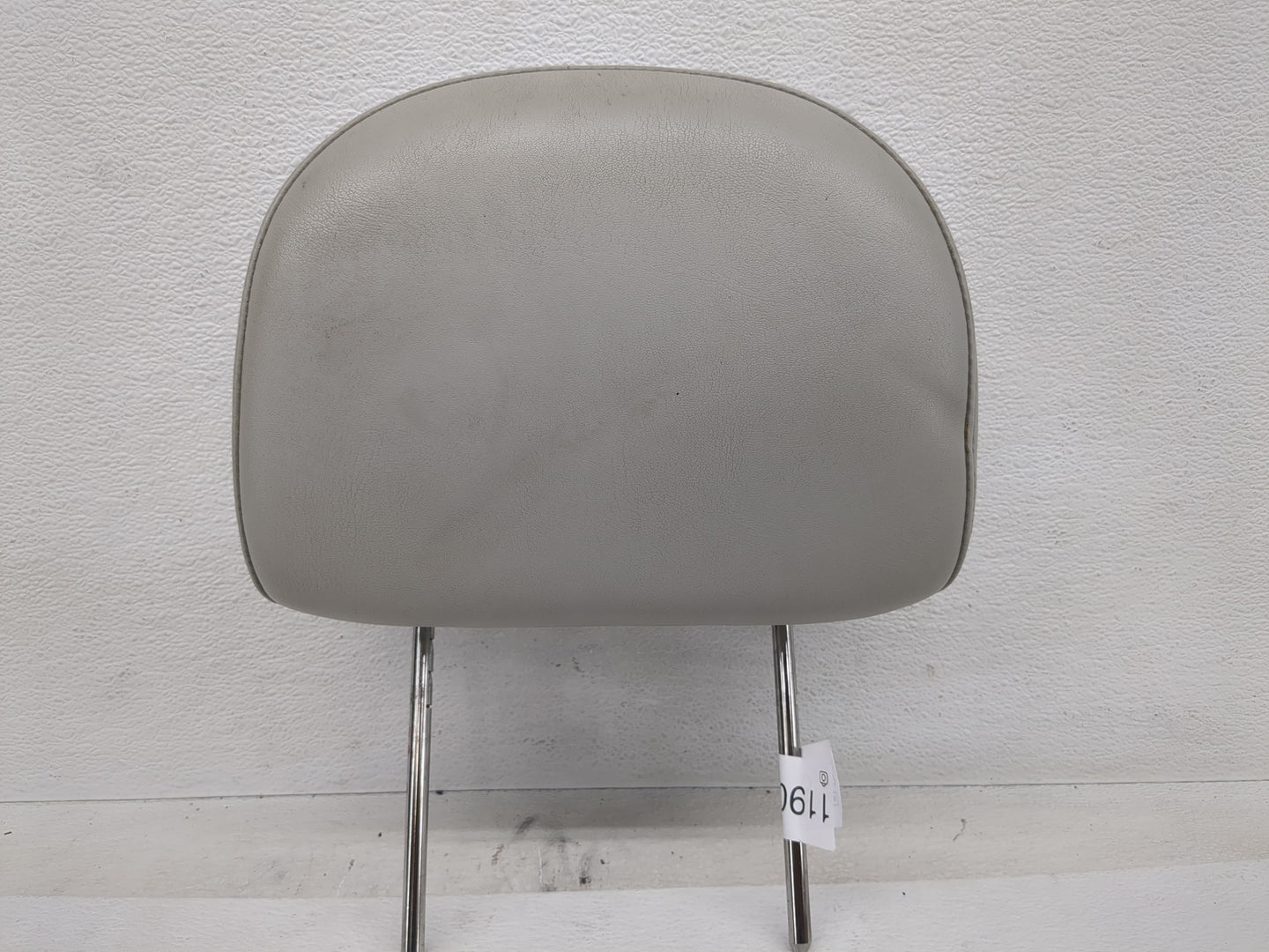 2014-2015 Chevrolet Impala Headrest Head Rest Front Driver Passenger Seat Fits Fits 2014 2015 OEM Used Auto Parts - Oemuseda
