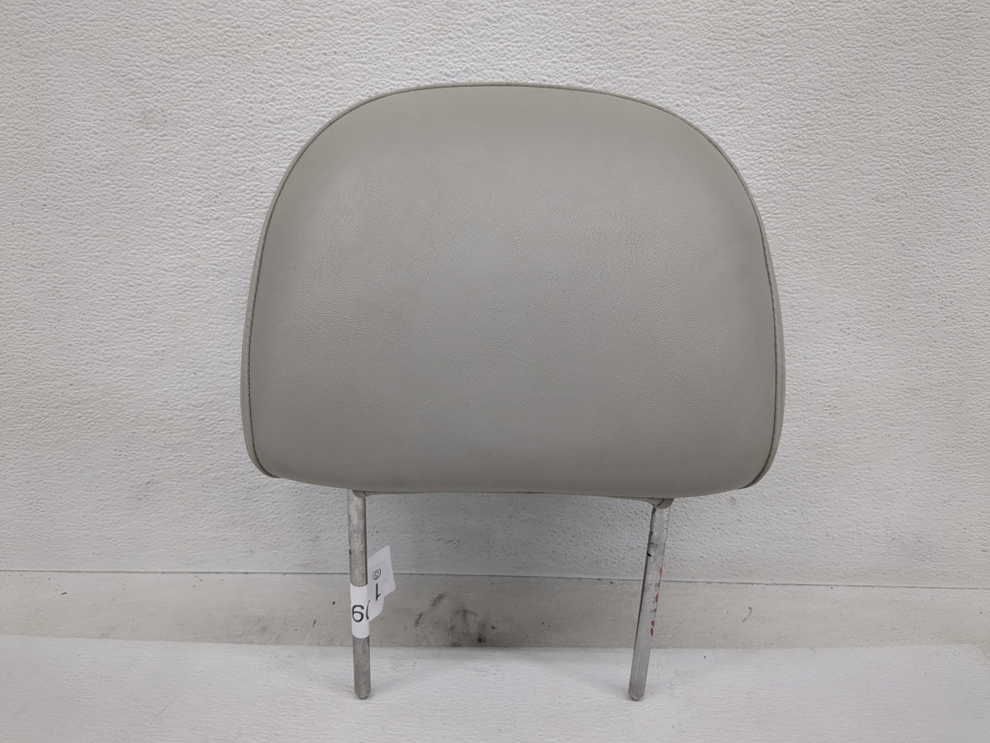2014-2015 Chevrolet Impala Headrest Head Rest Front Driver Passenger Seat Fits Fits 2014 2015 OEM Used Auto Parts - Oemuseda