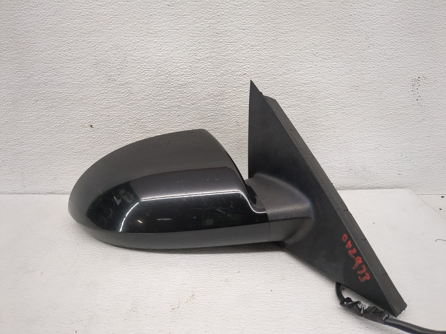 2014-2015 Chevrolet Impala Passenger Side View Mirror - Right Door Mirror OEM Used - Oemusedautoparts1.com