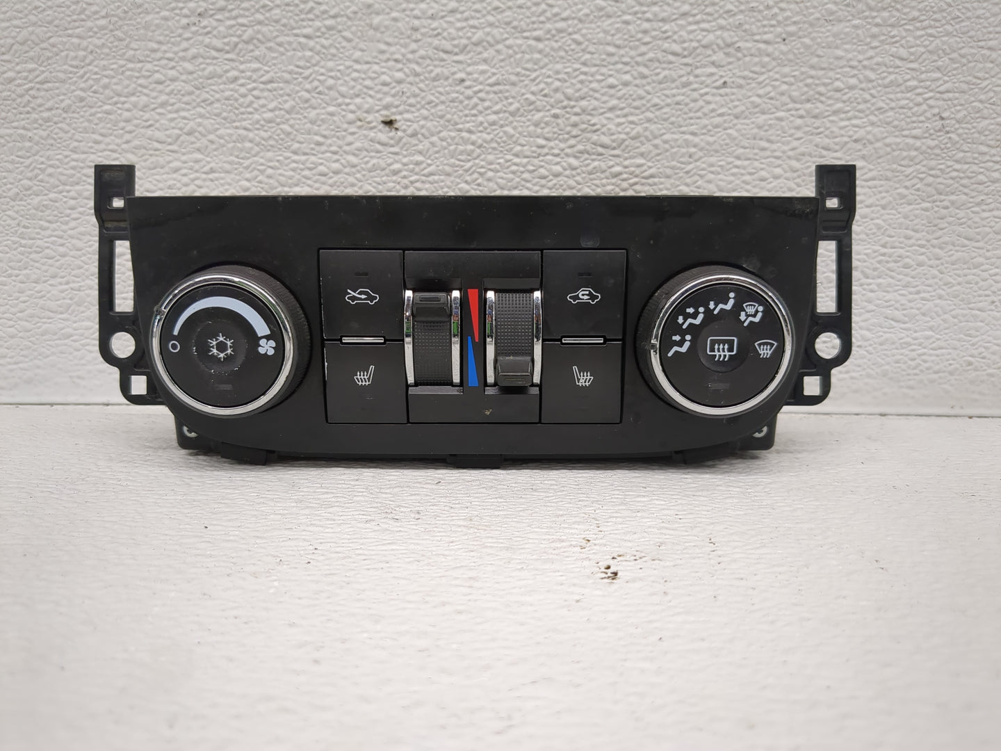 2014 Chevrolet Impala Climate Control Module Temperature AC/Heater Replacement Fits OEM Used Auto Parts - Oemusedautoparts1.