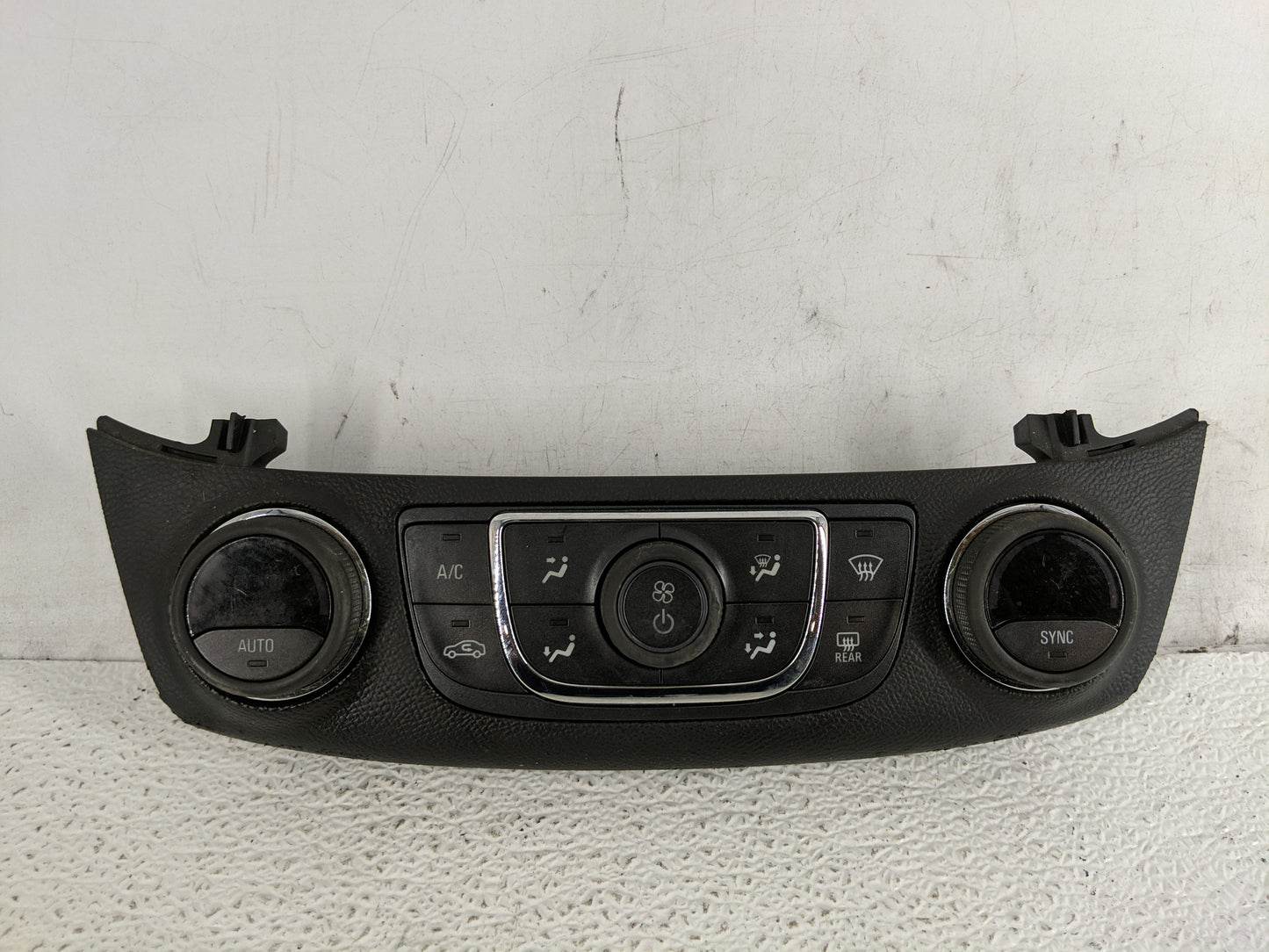 2014-2020 Chevrolet Impala Climate Control Module Temperature AC/Heater Replacement P/N:QFGM207A 23453509 Fits OEM Used Auto