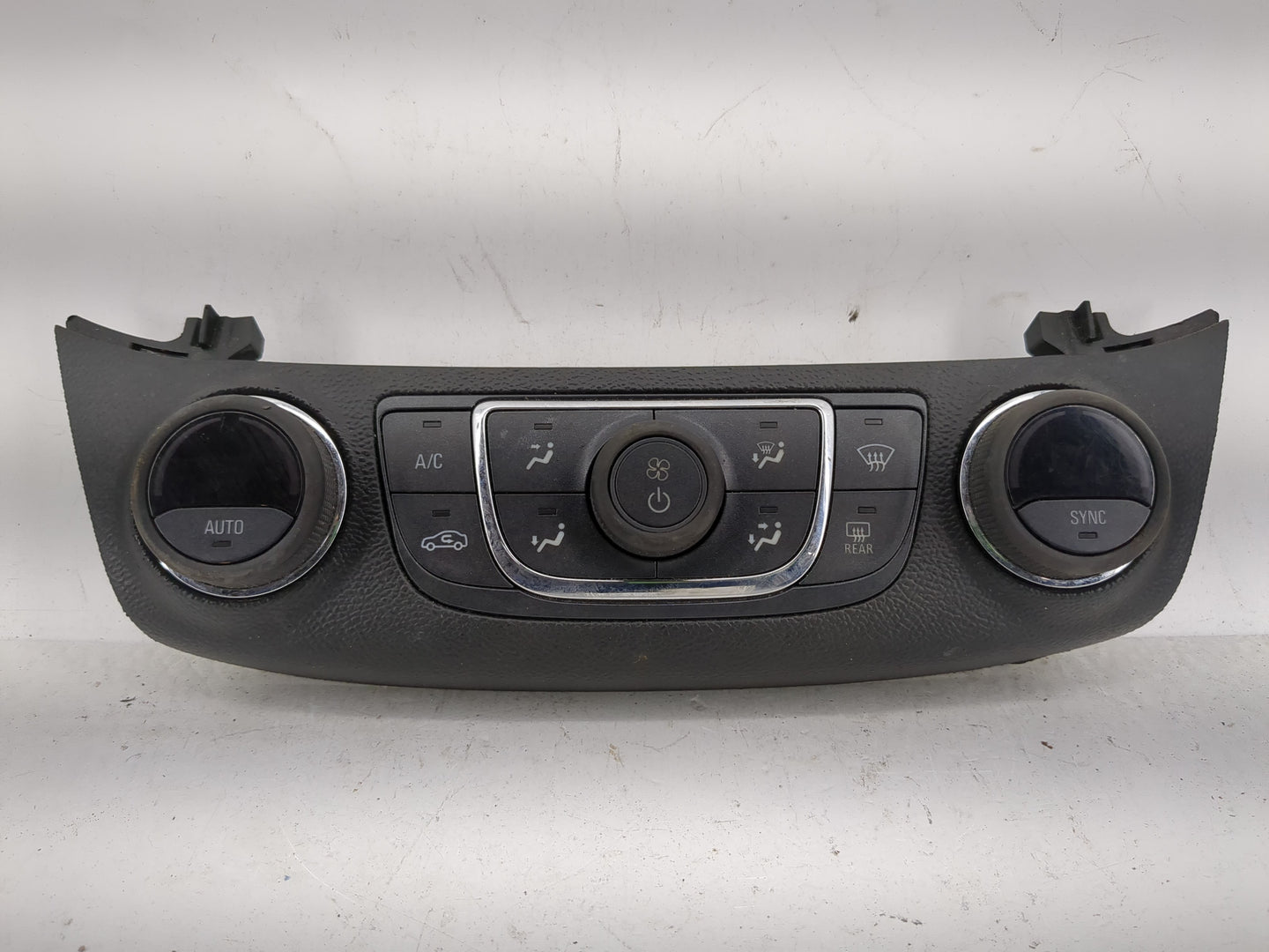2014 Chevrolet Impala Climate Control Module Temperature AC/Heater Replacement P/N:23113226 Fits OEM Used Auto Parts - Oemus