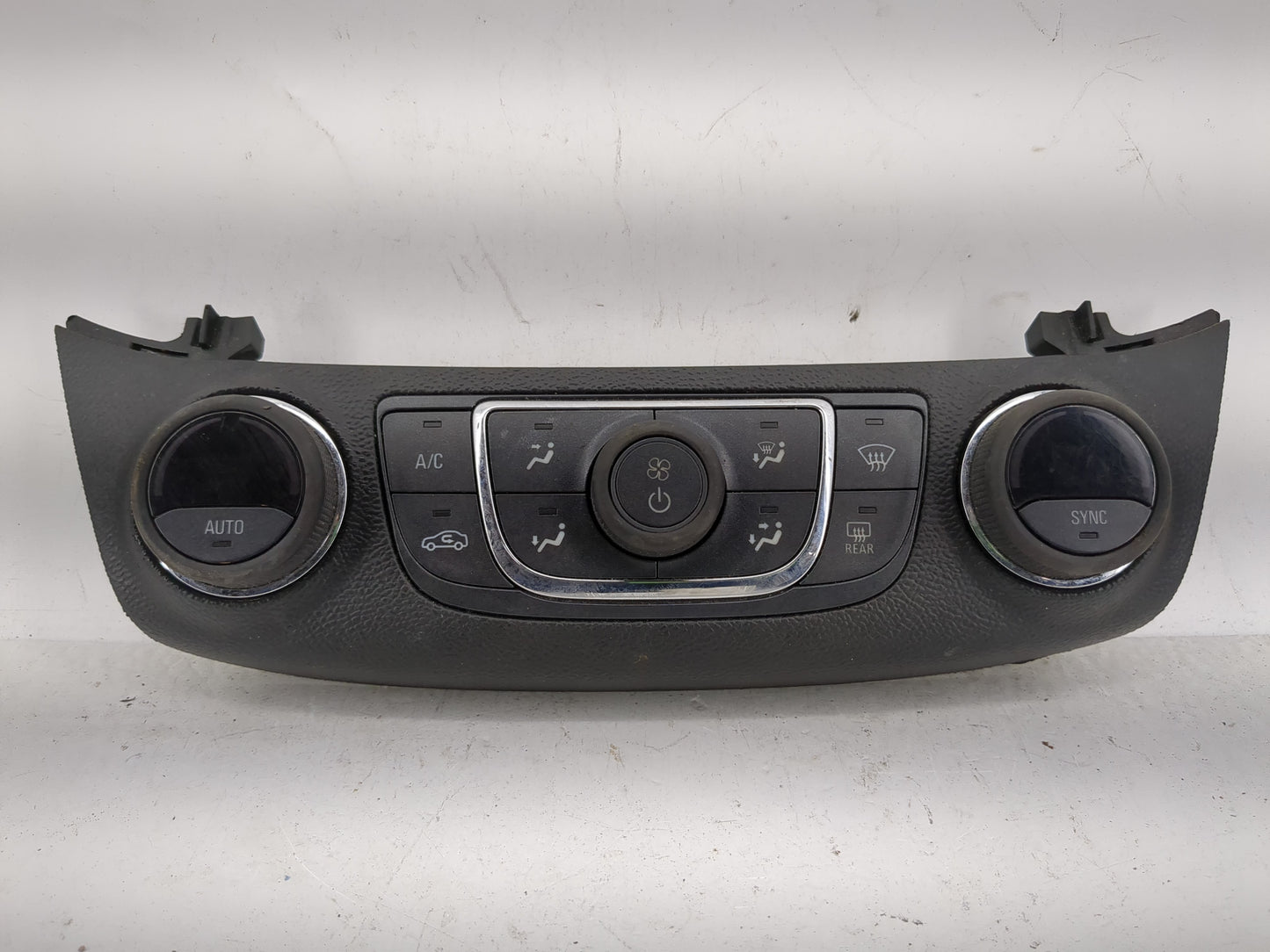 2014 Chevrolet Impala Climate Control Module Temperature AC/Heater Replacement P/N:23113226 Fits OEM Used Auto Parts - Oemus