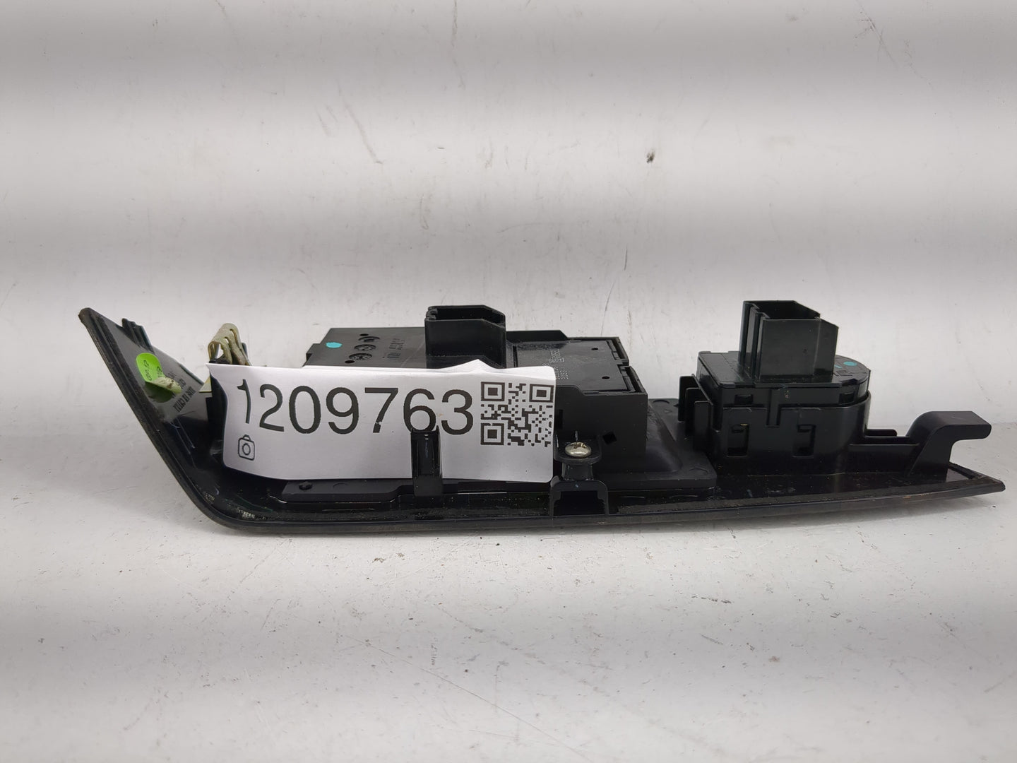 2014-2020 Chevrolet Impala Master Power Window Switch Replacement Driver Side Left P/N:22819398 Fits OEM Used Auto Parts - O