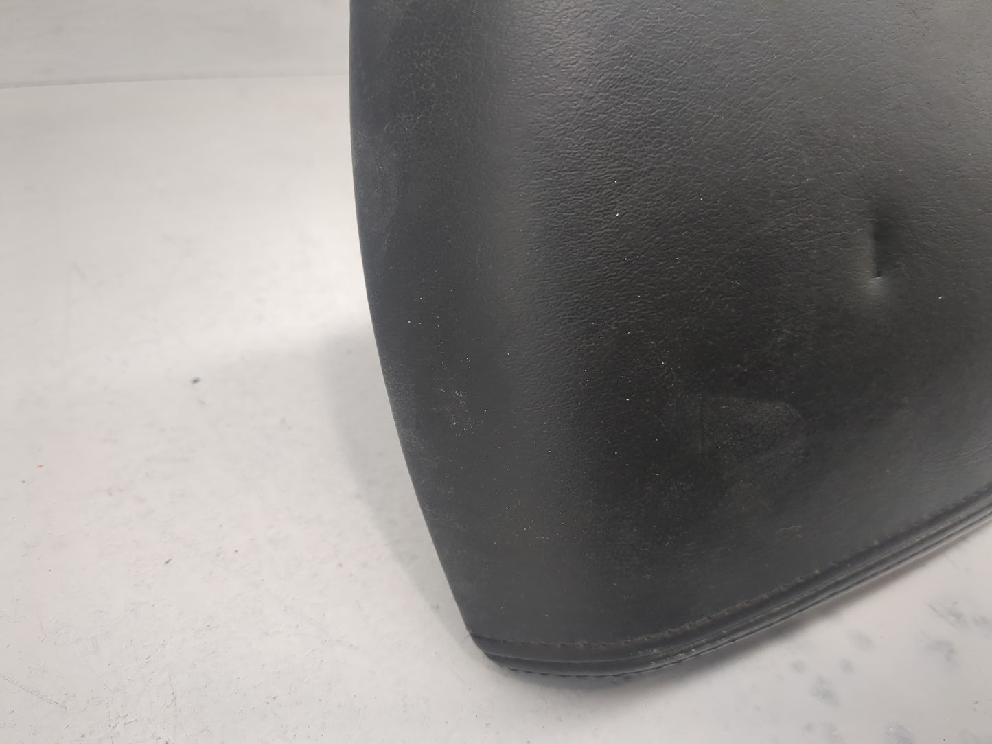 2014 Chevrolet Impala Center Console Armrest Cover Lid Fits OEM Used Auto Parts - Oemusedautoparts1.com