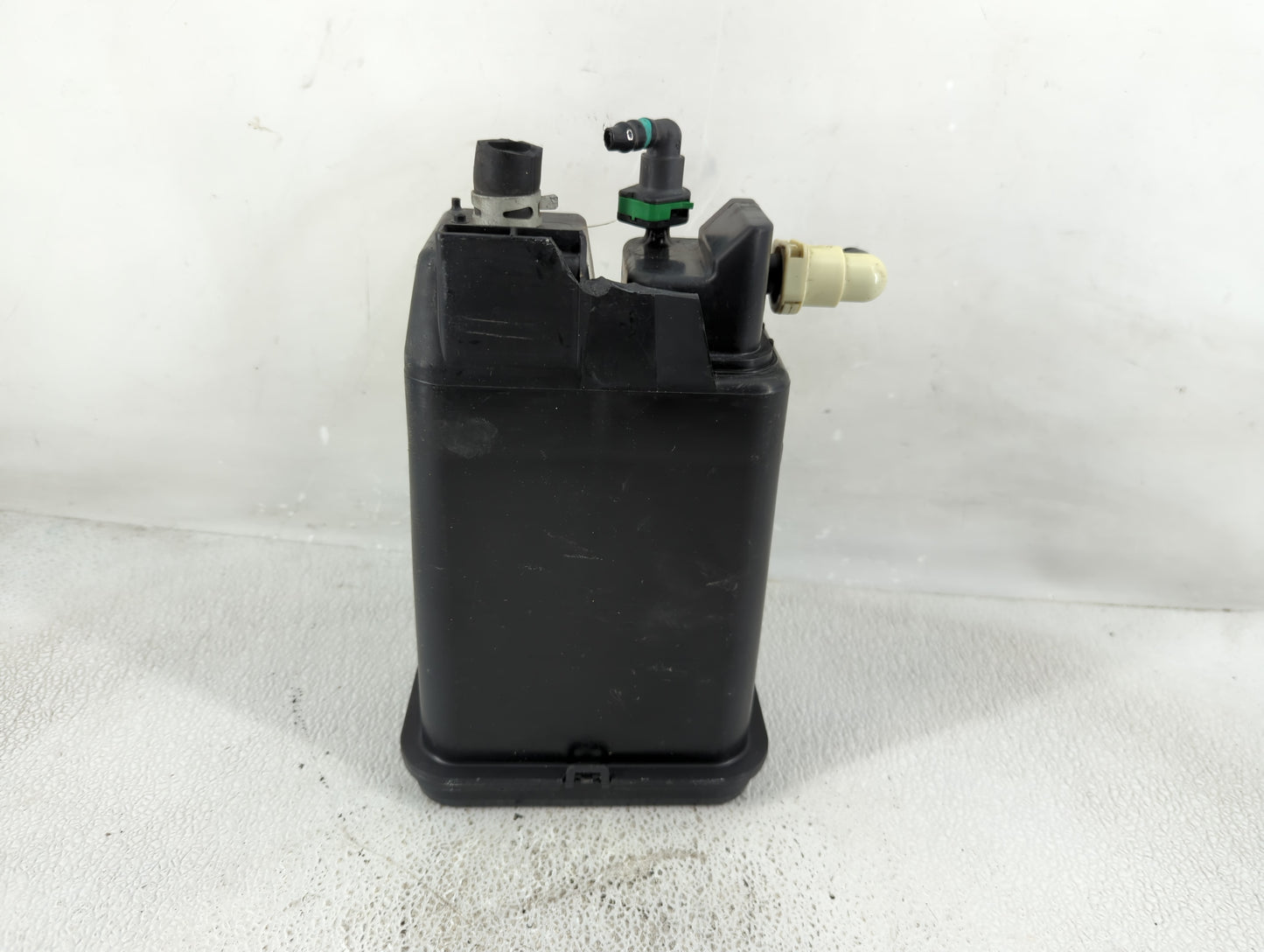 2014 Chevrolet Impala Fuel Vapor Charcoal Canister - Oemusedautoparts1.com