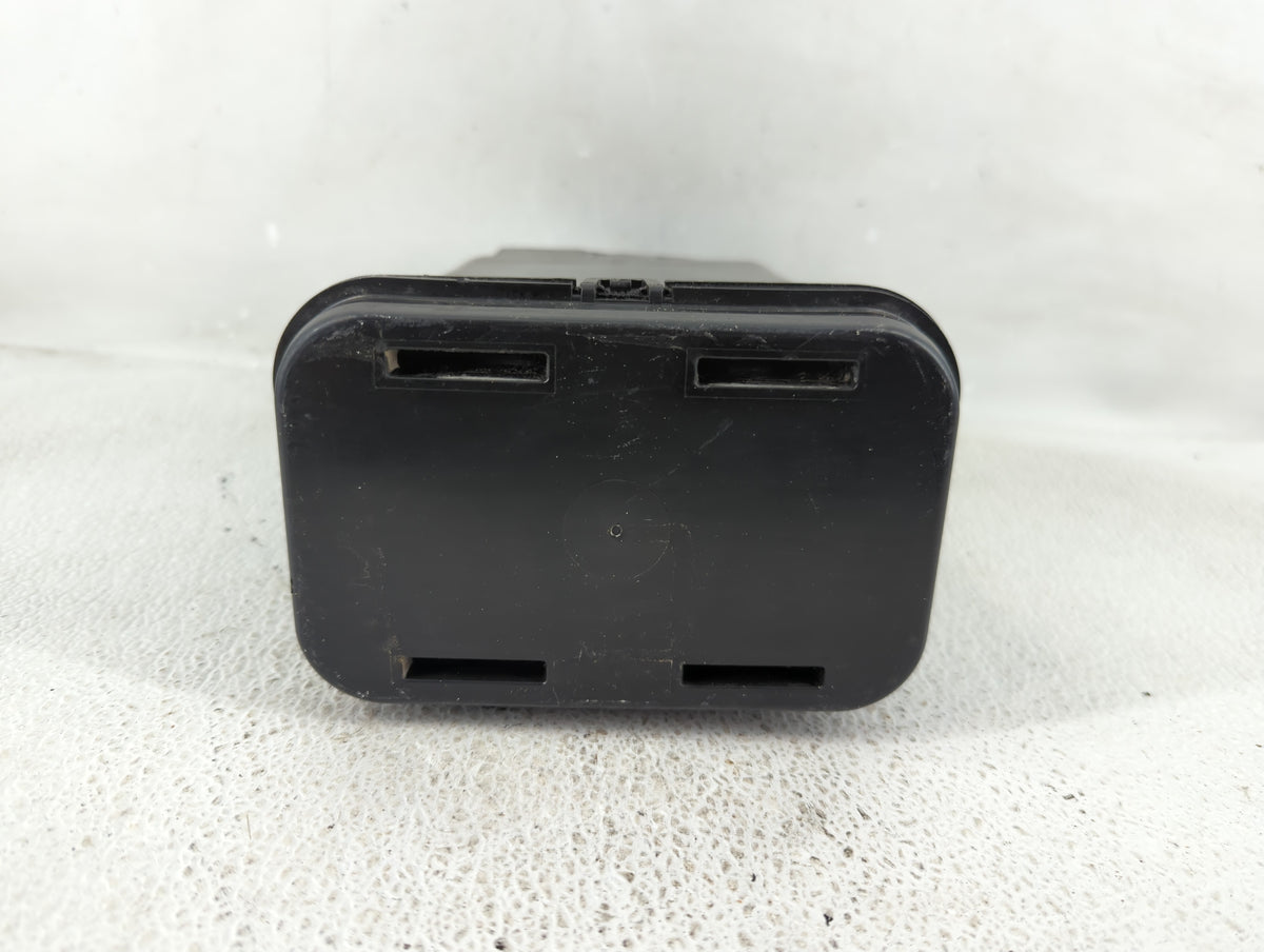 2014 Chevrolet Impala Fuel Vapor Charcoal Canister - Oemusedautoparts1.com