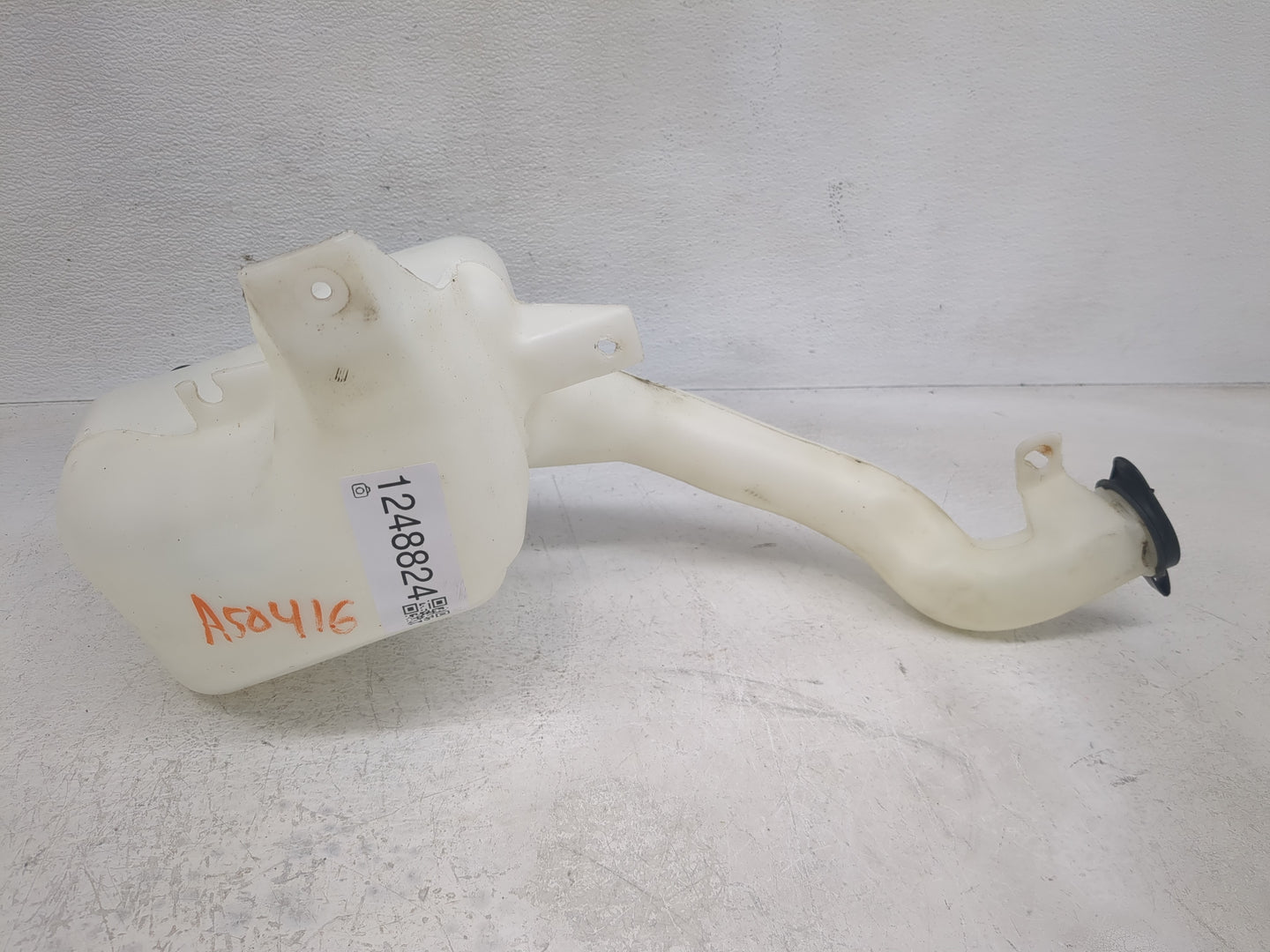 2006-2016 Chevrolet Impala Windshield Washer Fluid Reservoir Bottle Oem - Oemusedautoparts1.com