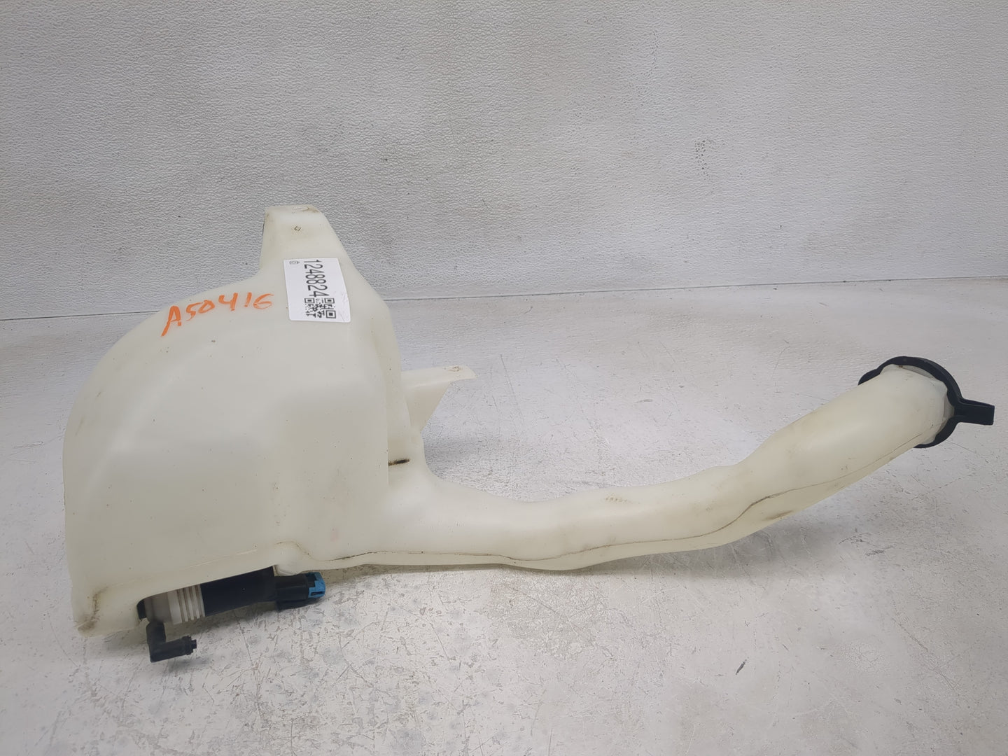 2006-2016 Chevrolet Impala Windshield Washer Fluid Reservoir Bottle Oem - Oemusedautoparts1.com