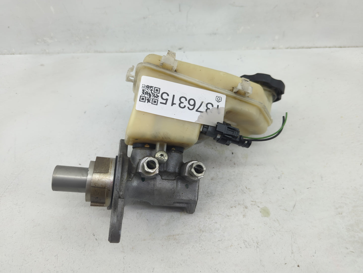 2014-2020 Chevrolet Impala Brake Master Cylinder - Oemusedautoparts1.com