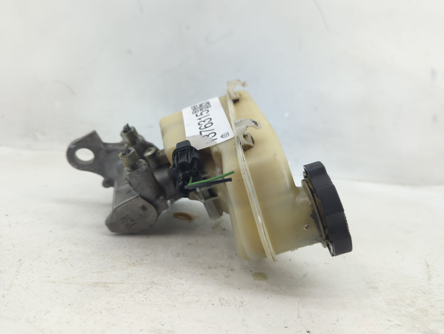 2014-2020 Chevrolet Impala Brake Master Cylinder - Oemusedautoparts1.com