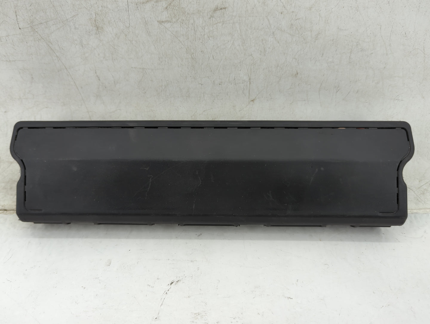 2014-2016 Chevrolet Impala Air Bag Driver Left Knee OEM P/N:23196891 Fits Fits 2014 2015 2016 OEM Used Auto Parts - Oemuseda
