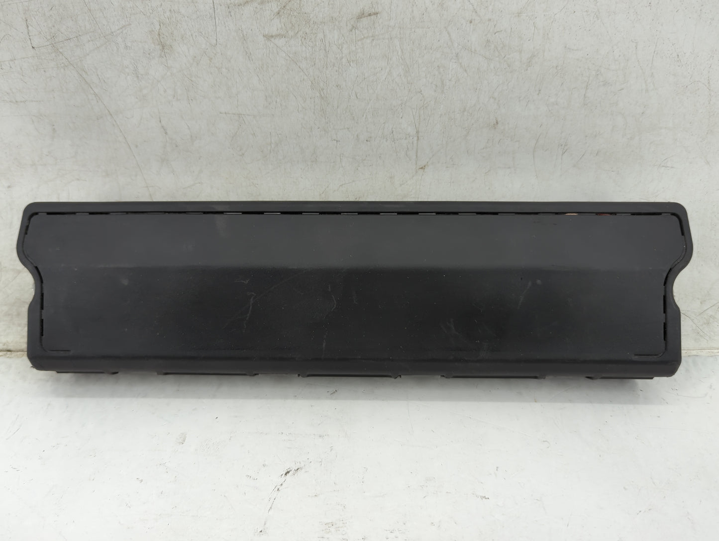 2014-2016 Chevrolet Impala Air Bag Driver Left Knee OEM P/N:23196891 Fits Fits 2014 2015 2016 OEM Used Auto Parts - Oemuseda