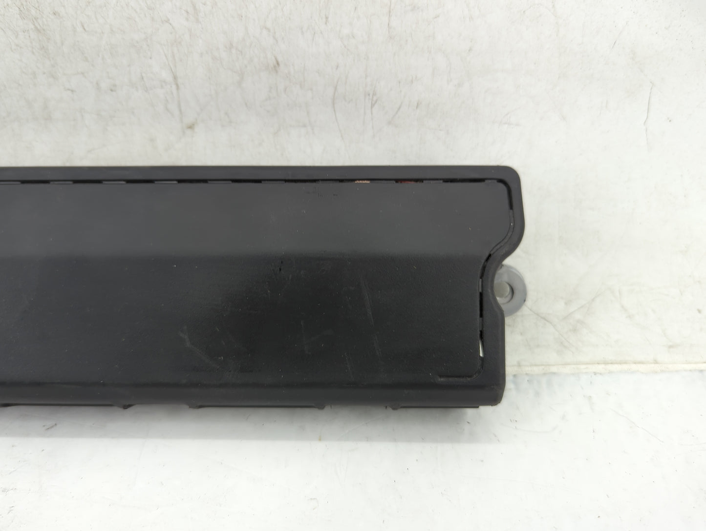 2014-2016 Chevrolet Impala Air Bag Driver Left Knee OEM P/N:23196891 Fits Fits 2014 2015 2016 OEM Used Auto Parts - Oemuseda