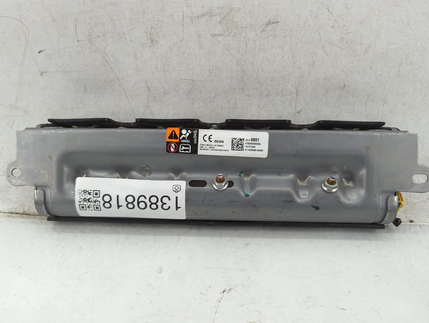 2014-2016 Chevrolet Impala Air Bag Driver Left Knee OEM P/N:23196891 Fits Fits 2014 2015 2016 OEM Used Auto Parts - Oemuseda