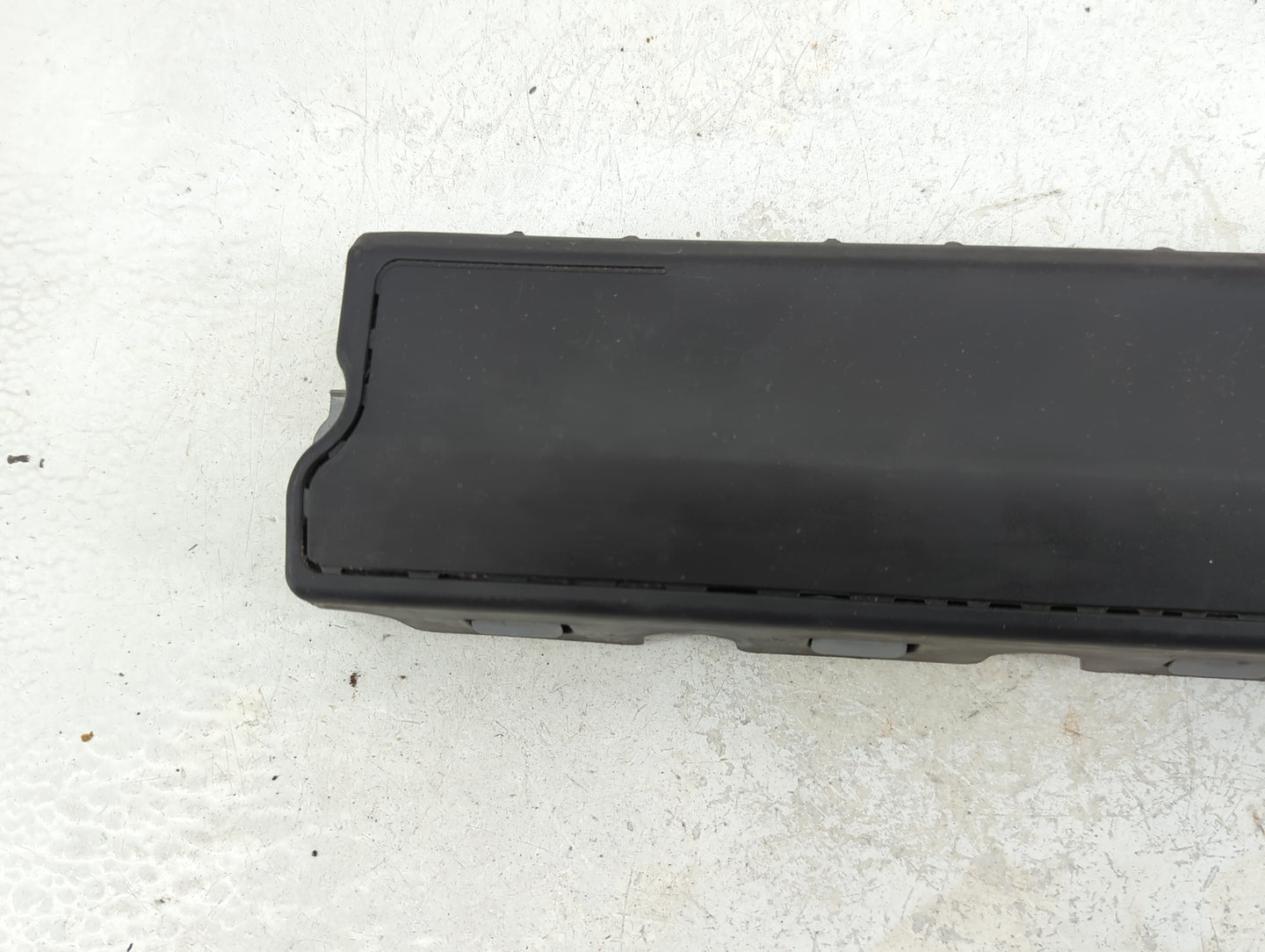 2014-2016 Chevrolet Impala Air Bag Driver Left Knee OEM P/N:23294308 Fits Fits 2014 2015 2016 OEM Used Auto Parts - Oemuseda