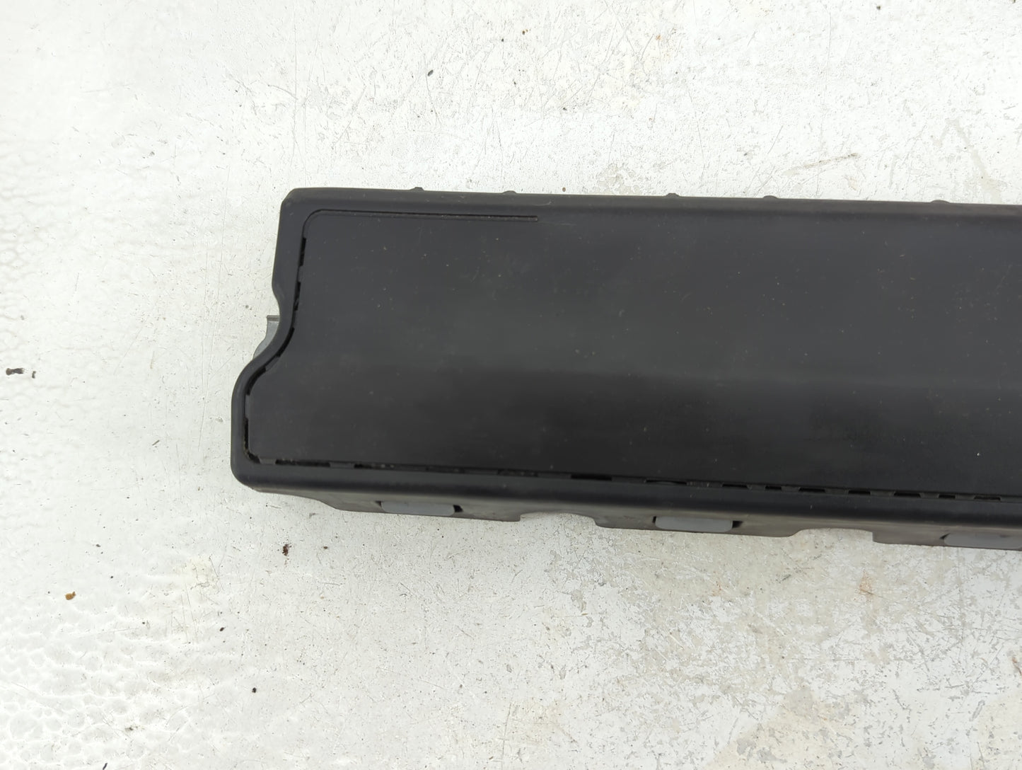 2014-2016 Chevrolet Impala Air Bag Driver Left Knee OEM P/N:23294308 Fits Fits 2014 2015 2016 OEM Used Auto Parts - Oemuseda