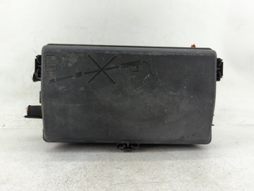 2014-2015 Chevrolet Impala Fusebox Fuse Box Panel Relay Module P/N:812461952 Fits Fits 2014 2015 OEM Used Auto Parts - Oemus