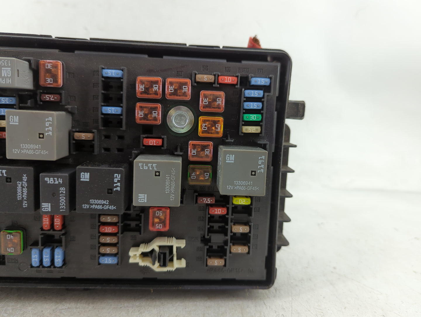 2014-2015 Chevrolet Impala Fusebox Fuse Box Panel Relay Module P/N:812461952 Fits Fits 2014 2015 OEM Used Auto Parts - Oemus