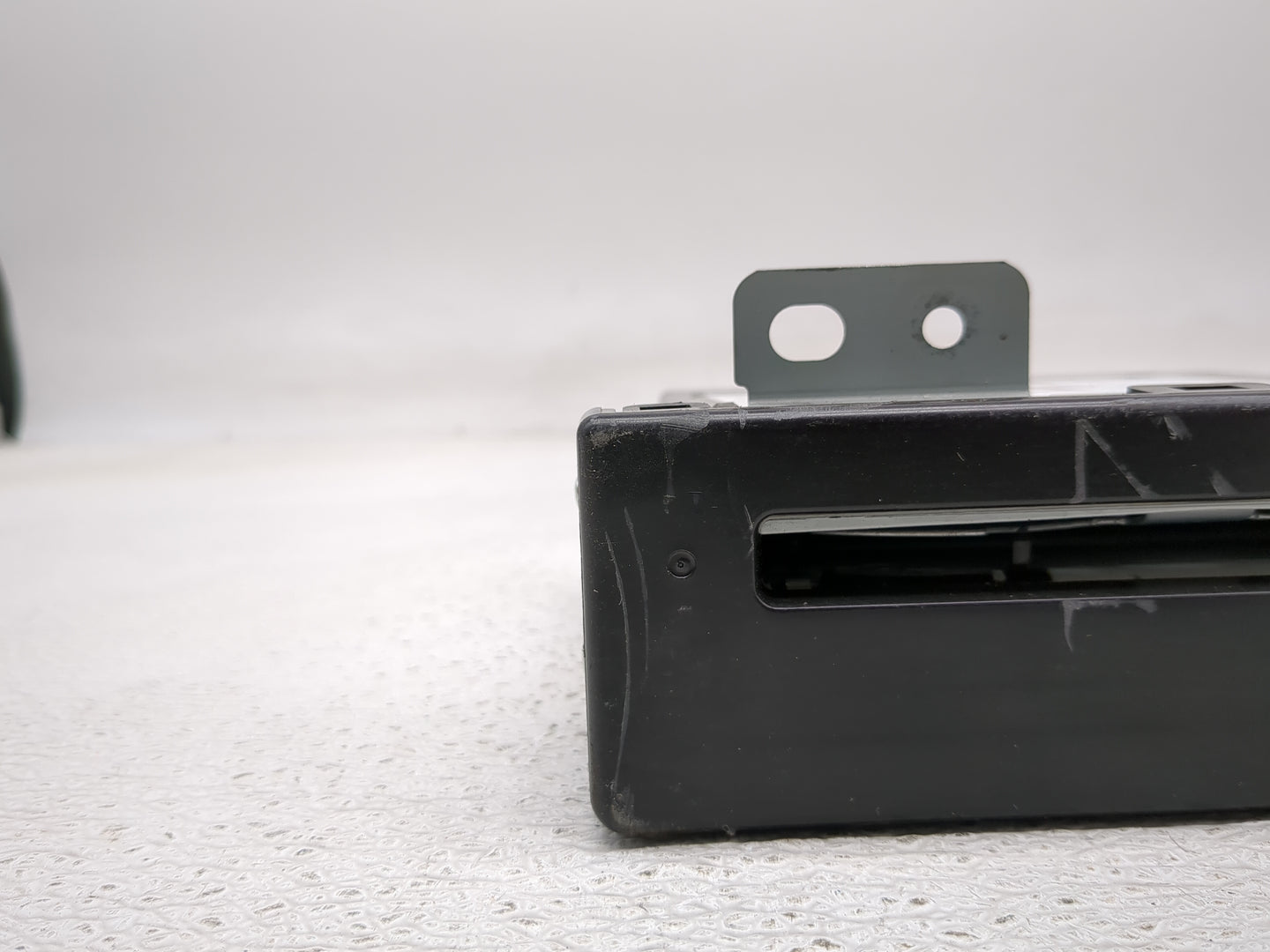 2013-2016 Chevrolet Impala Radio AM FM Cd Player Receiver Replacement P/N:23118961 Fits Fits 2013 2014 2015 2016 OEM Used Au