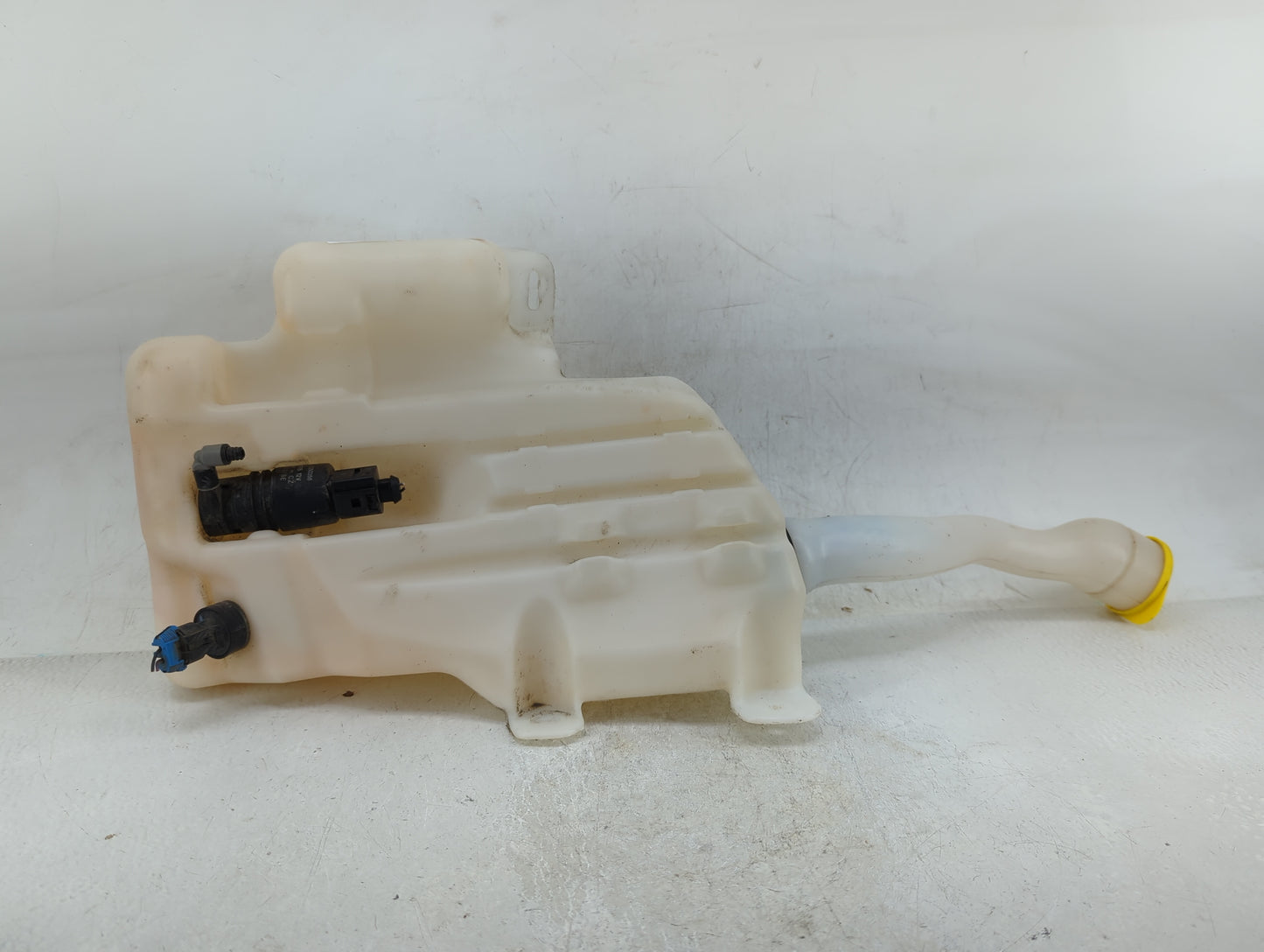 2014-2020 Chevrolet Impala Windshield Washer Fluid Reservoir Bottle Oem - Oemusedautoparts1.com