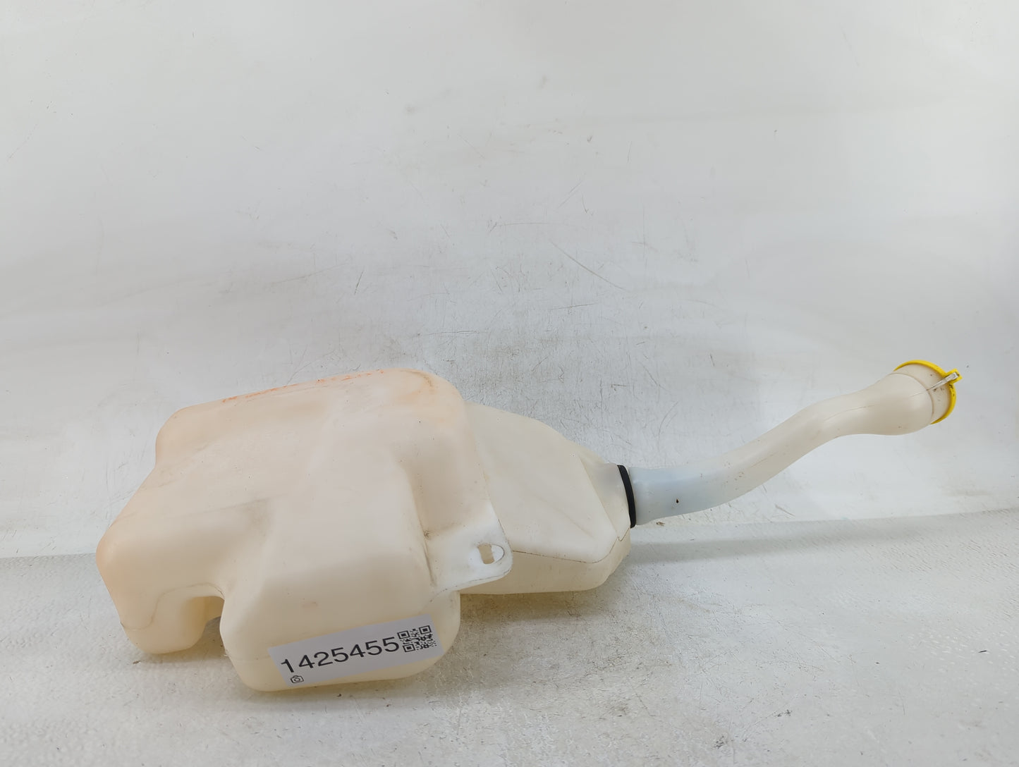 2014-2020 Chevrolet Impala Windshield Washer Fluid Reservoir Bottle Oem - Oemusedautoparts1.com